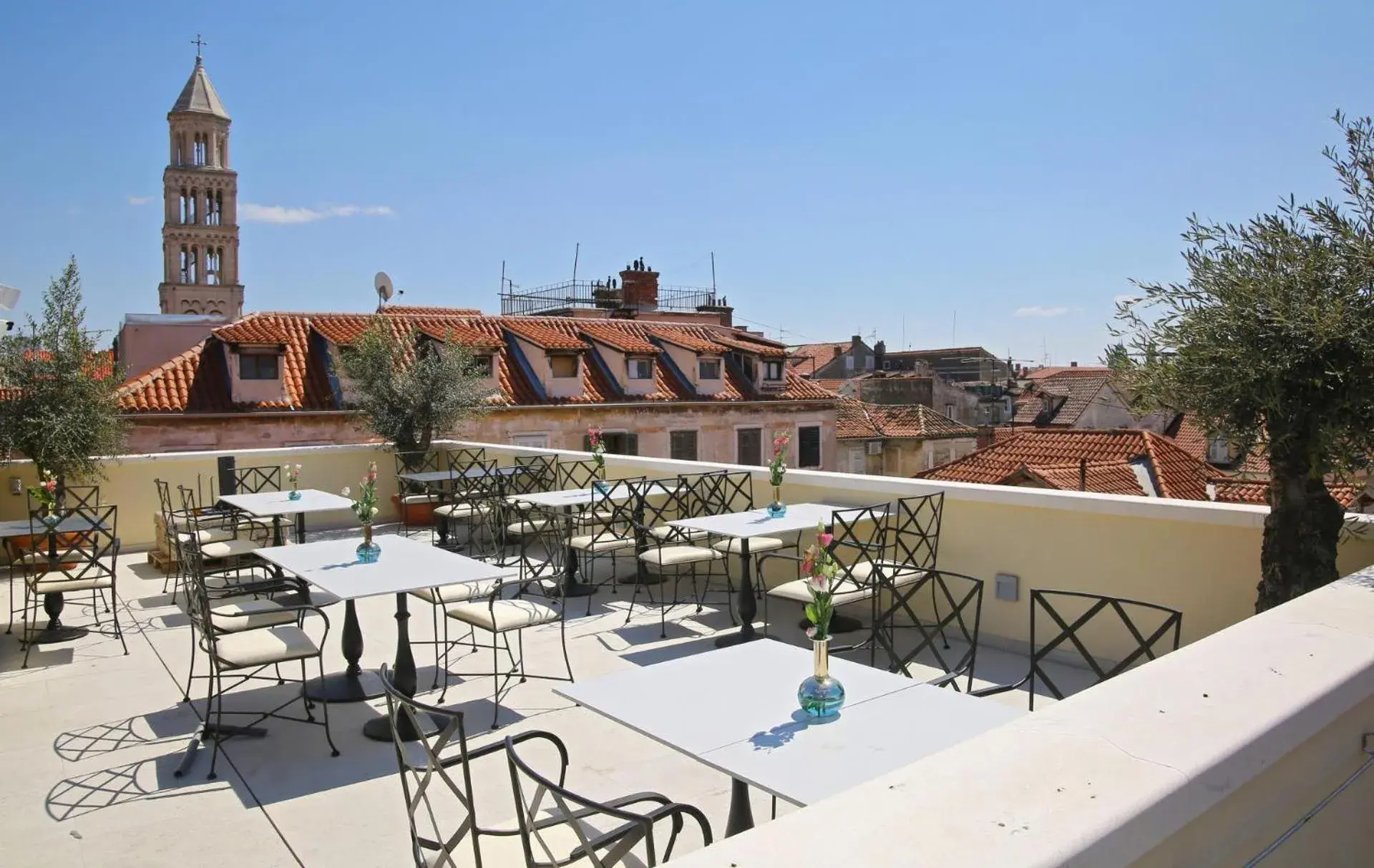 Restaurant/places to eat in Heritage hotel Santa Lucia Restaurant/places to eat in Heritage hotel Santa Lucia