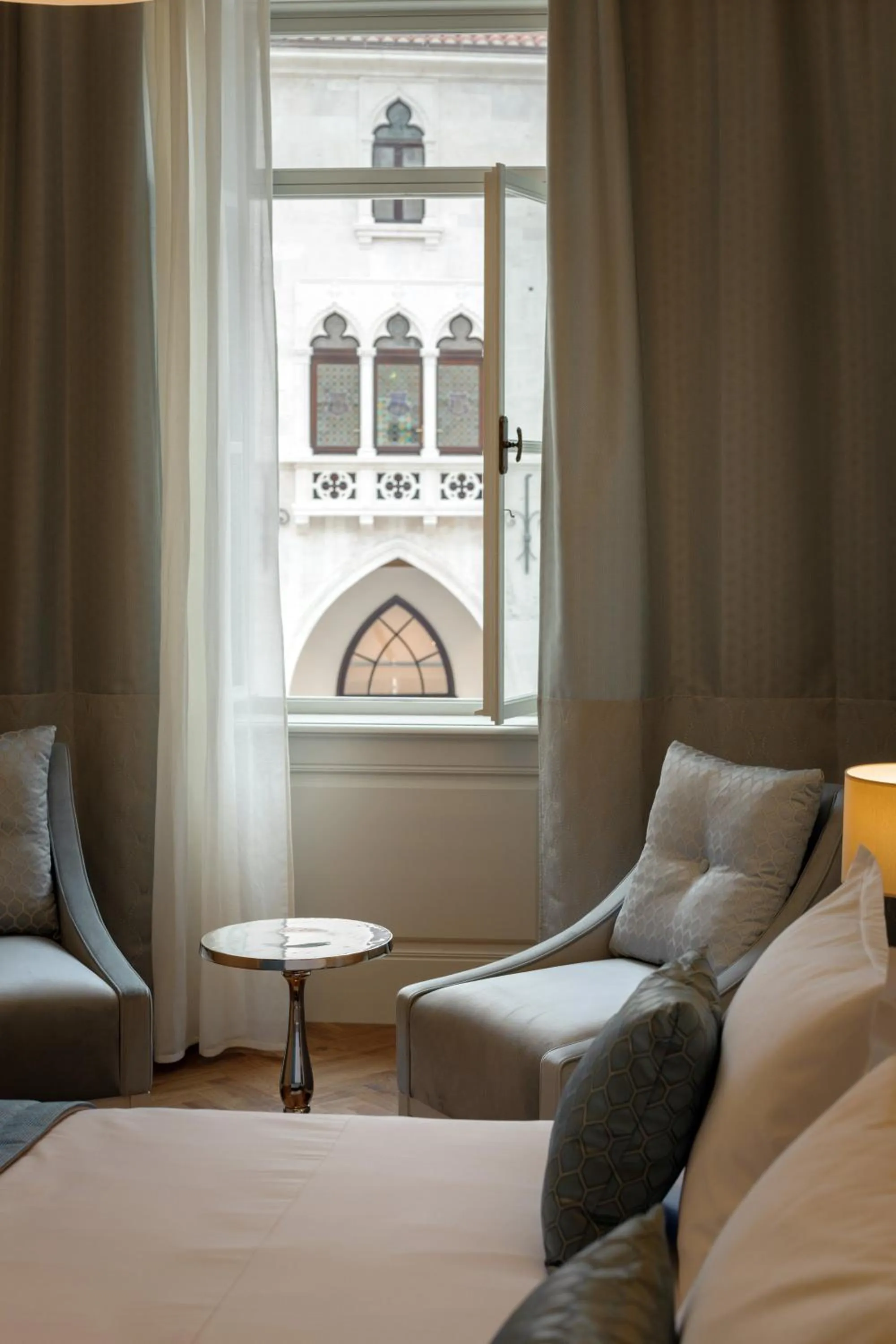 View (from property/room), Bed in Heritage hotel Santa Lucia