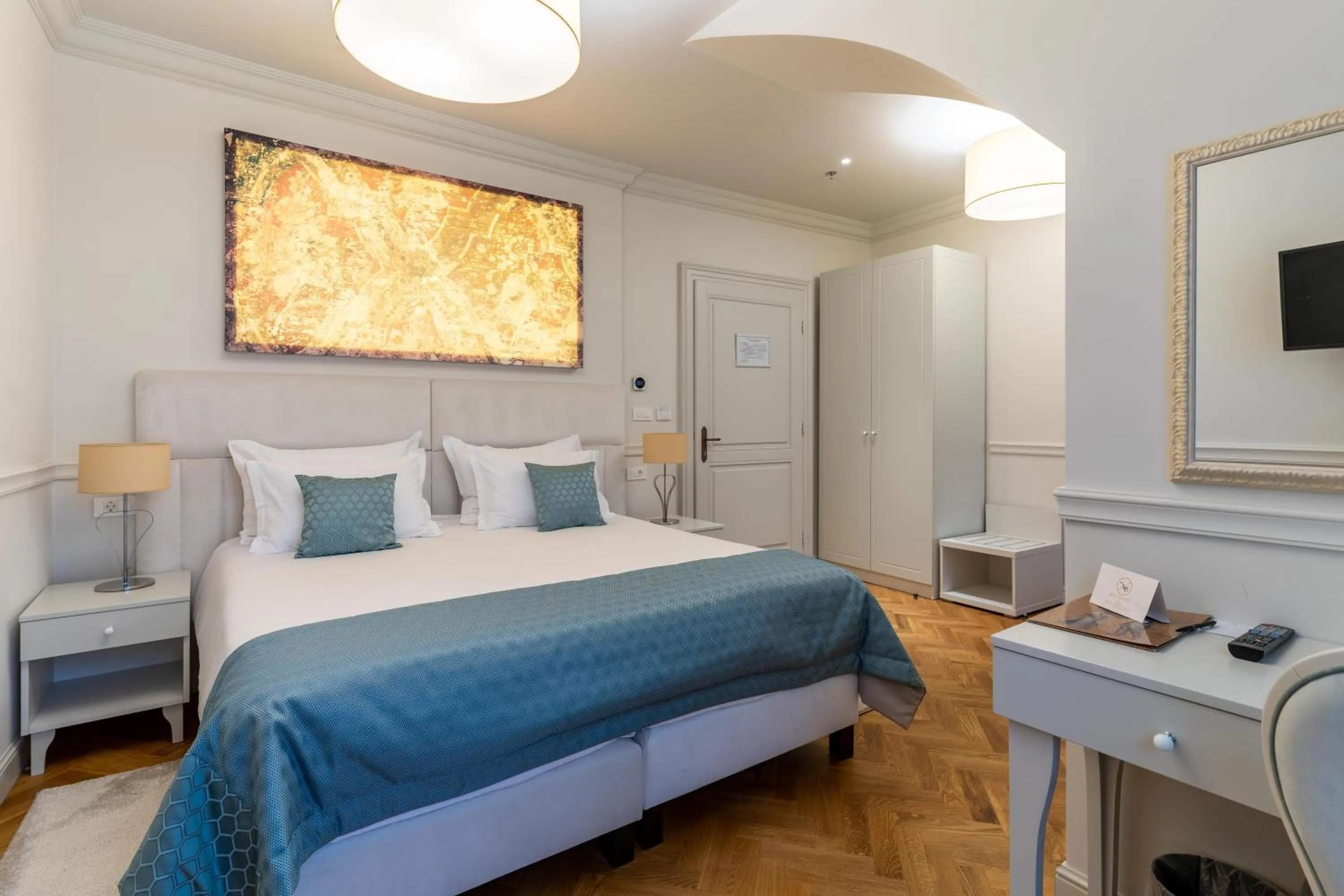 Bed in Heritage hotel Santa Lucia