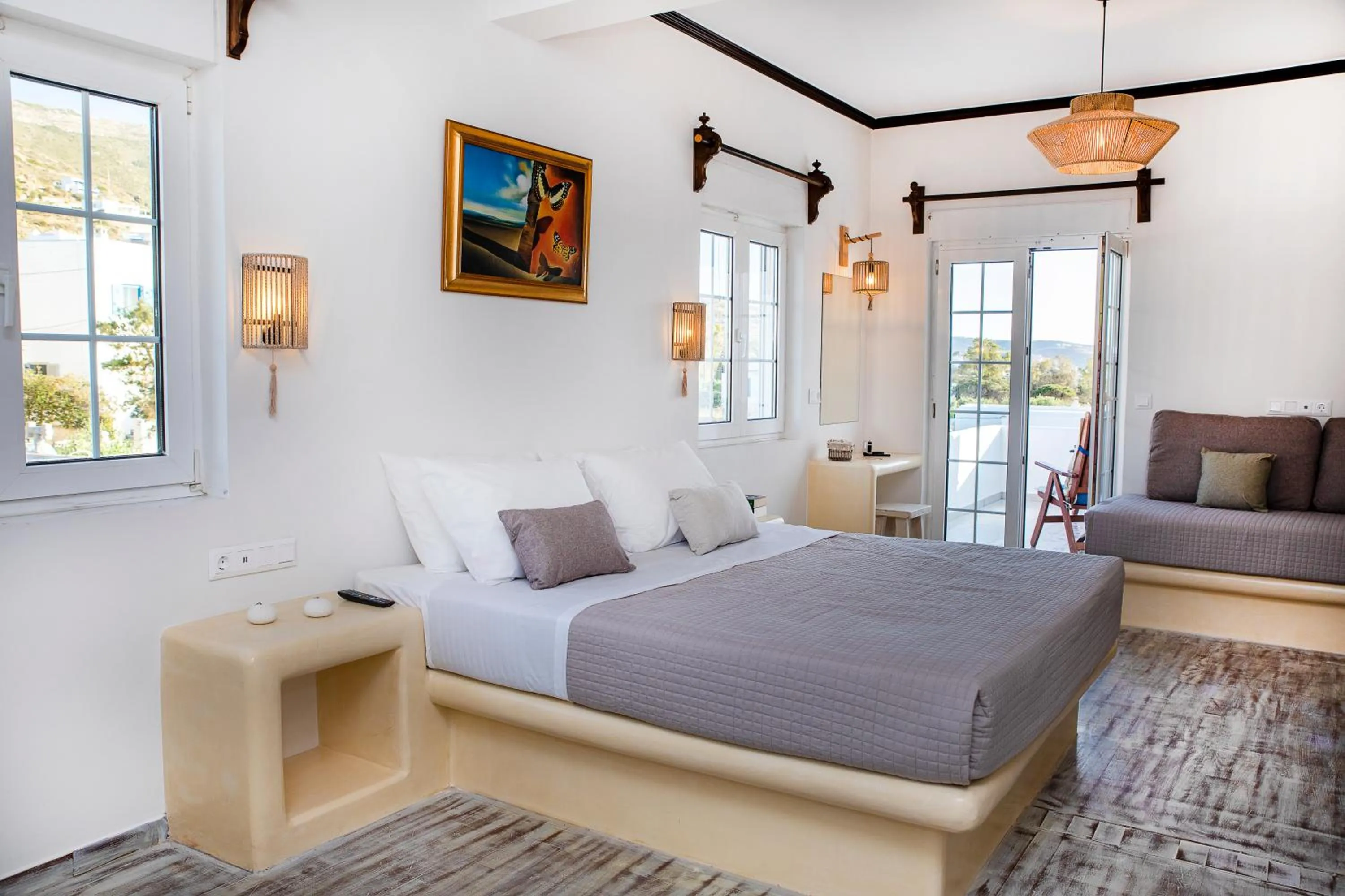 Bed in Crystal Dreams