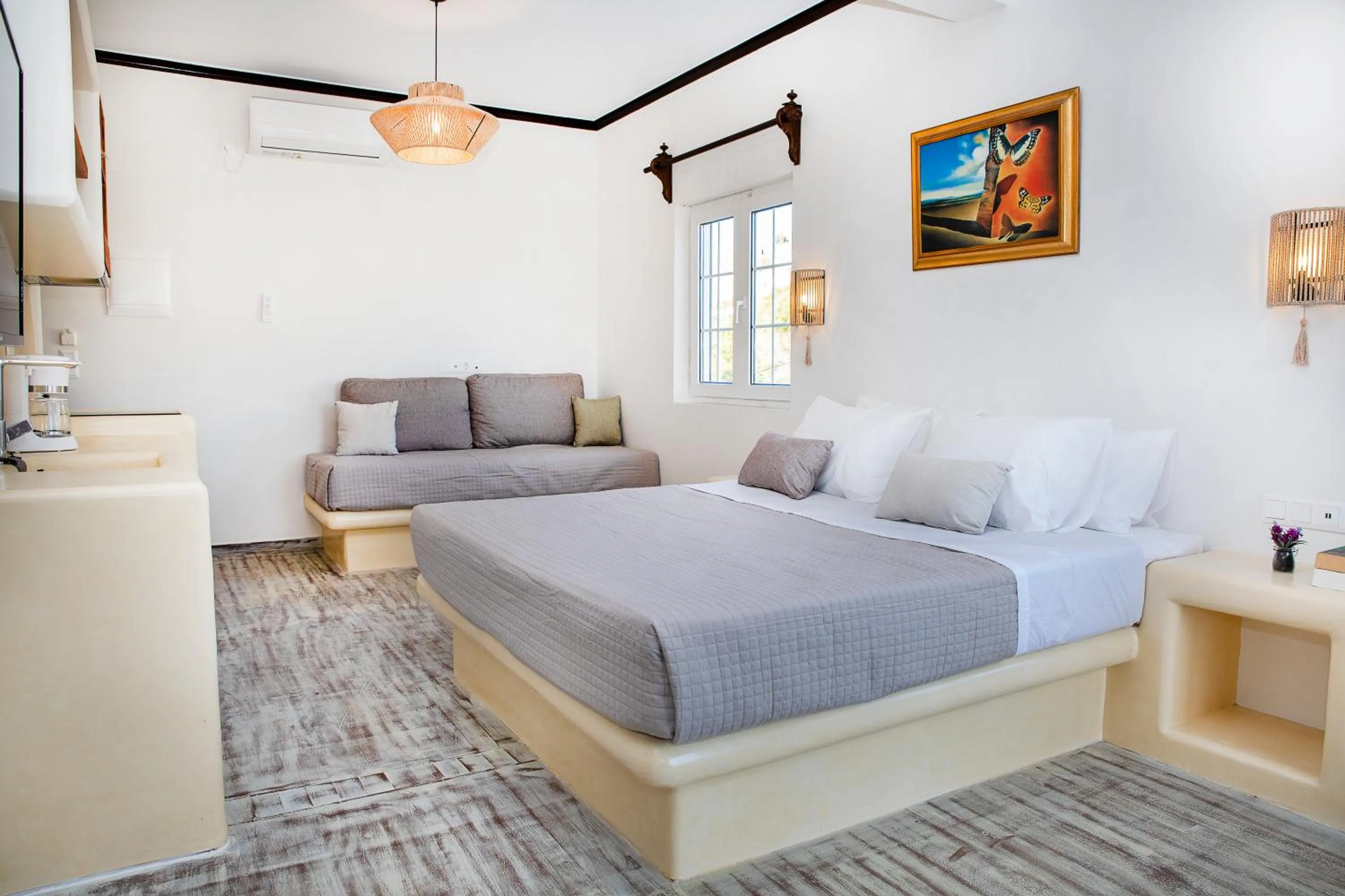 Coffee/tea facilities, Bed in Crystal Dreams