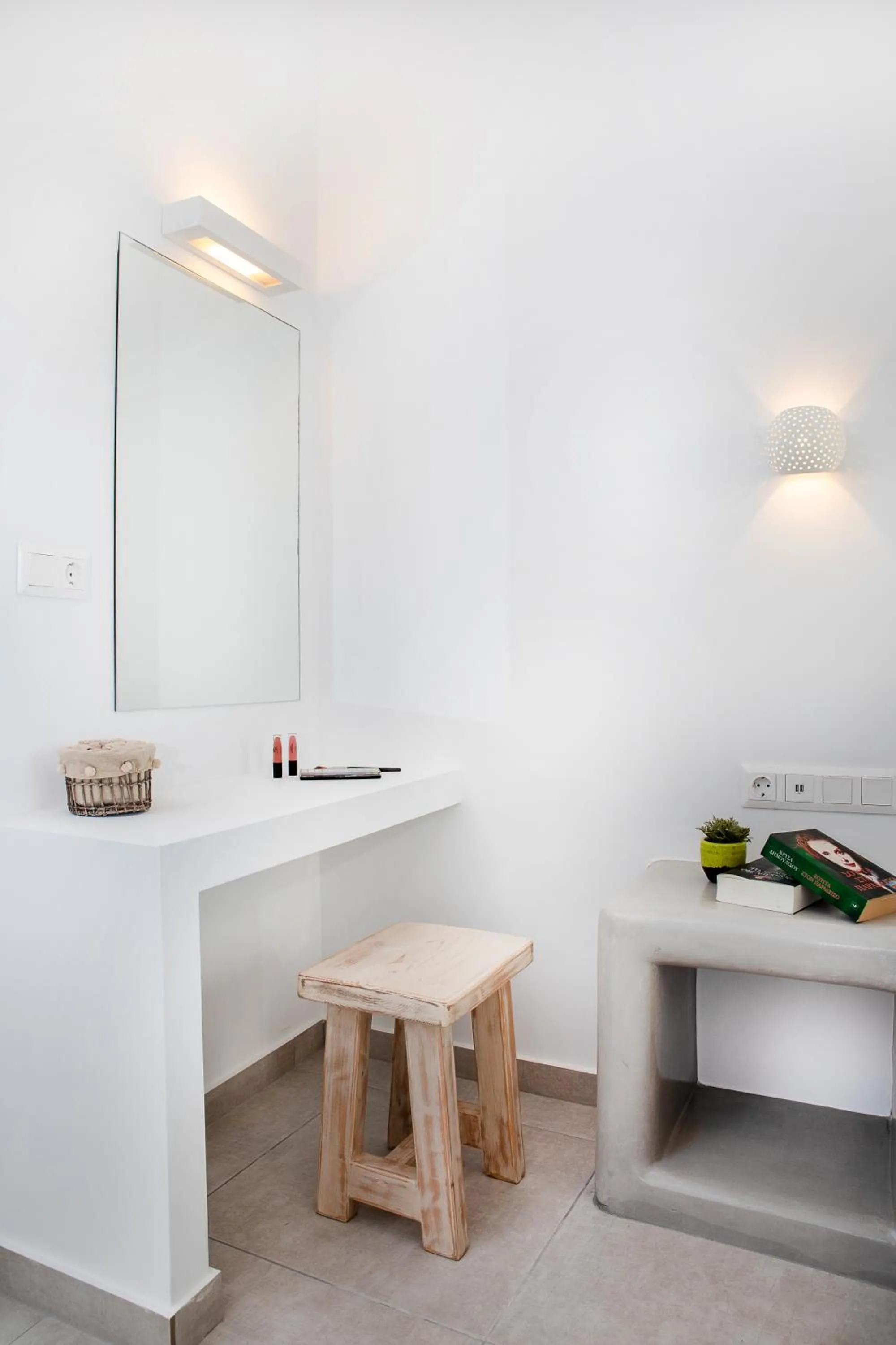 Bedroom in Crystal Dreams