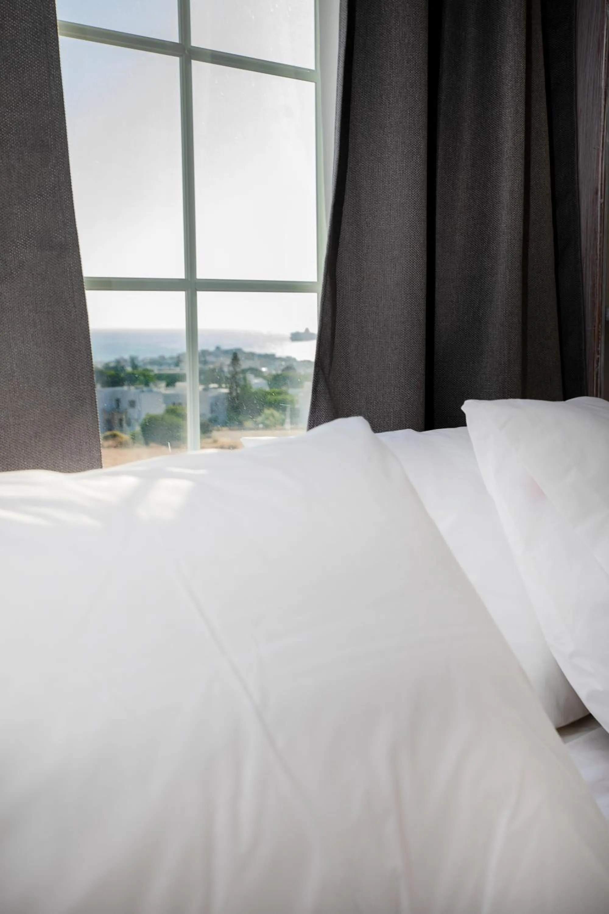 Bed in Crystal Dreams