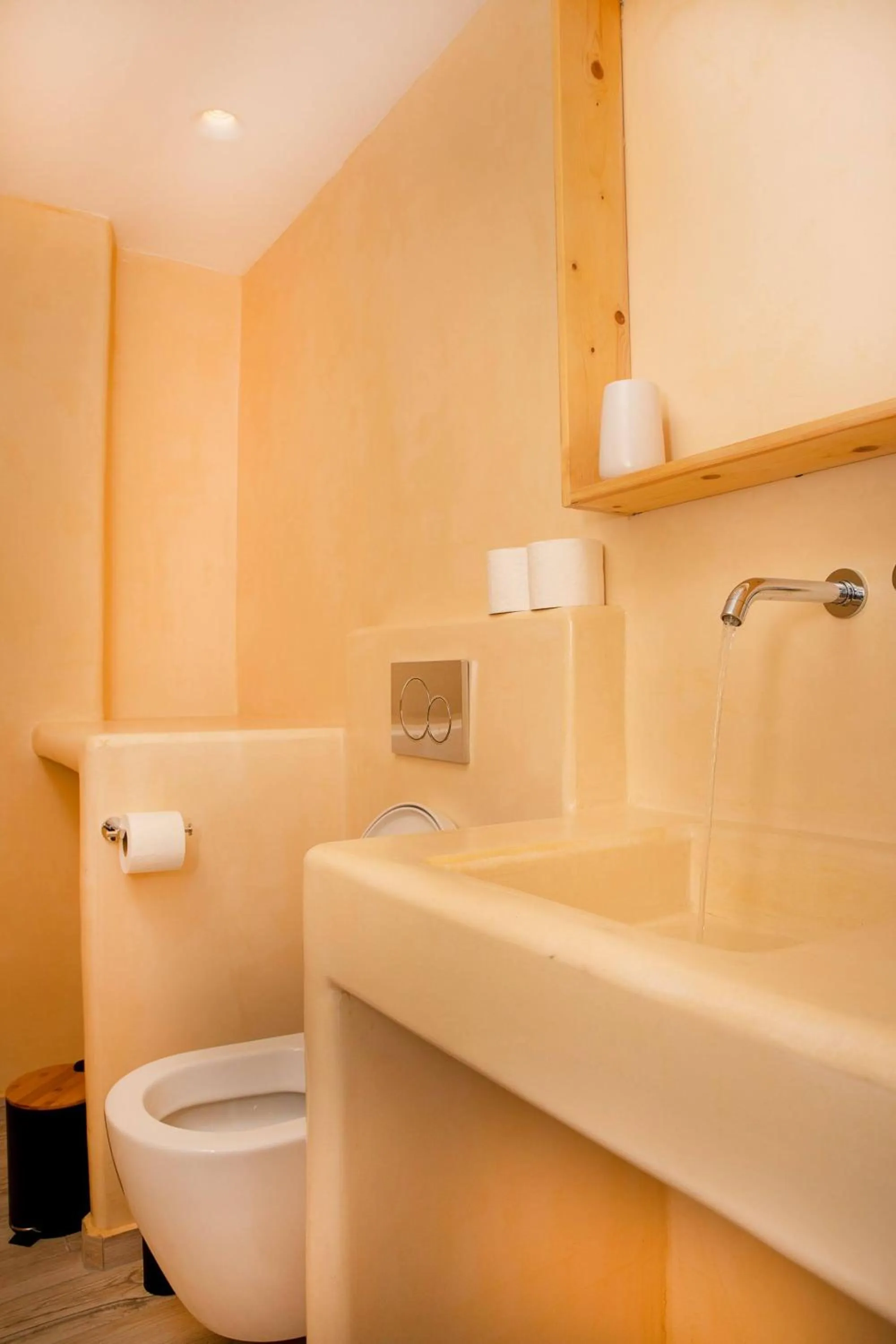 Bathroom in Crystal Dreams