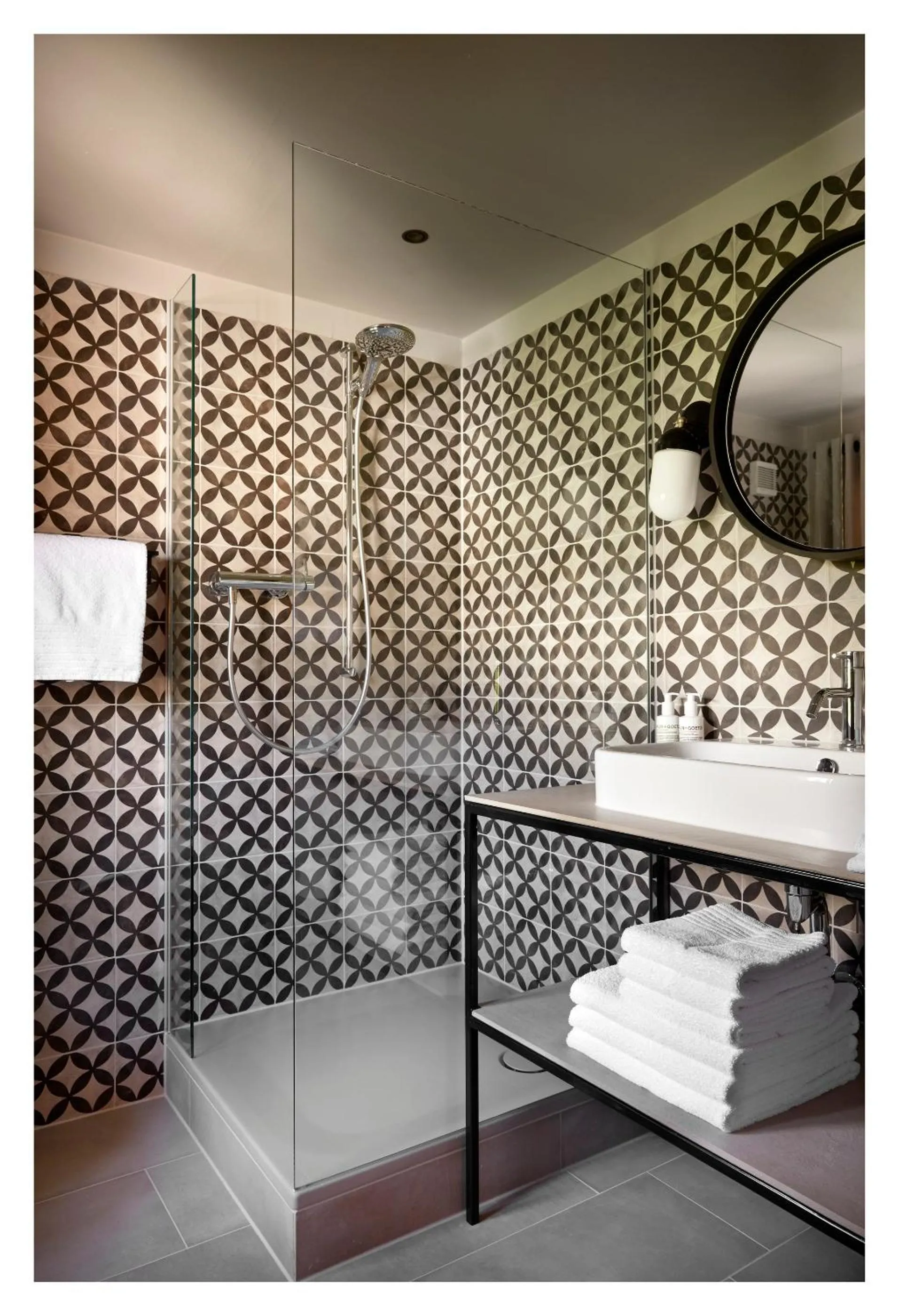 Shower, Bathroom in Gasthof Hirschen Schwarzenberg