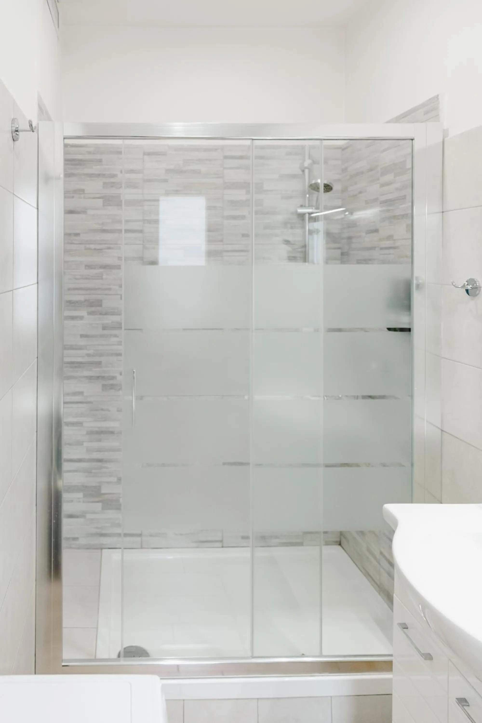 Shower in G21 Guest House