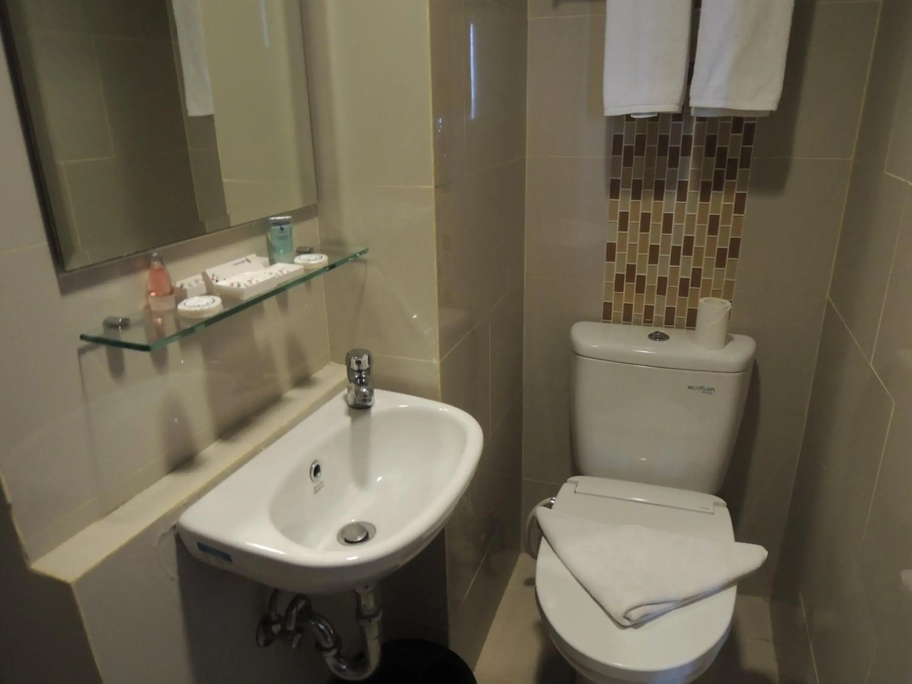 Bathroom in Sahid Mutiara Karawaci Bathroom in Sahid Mutiara Karawaci