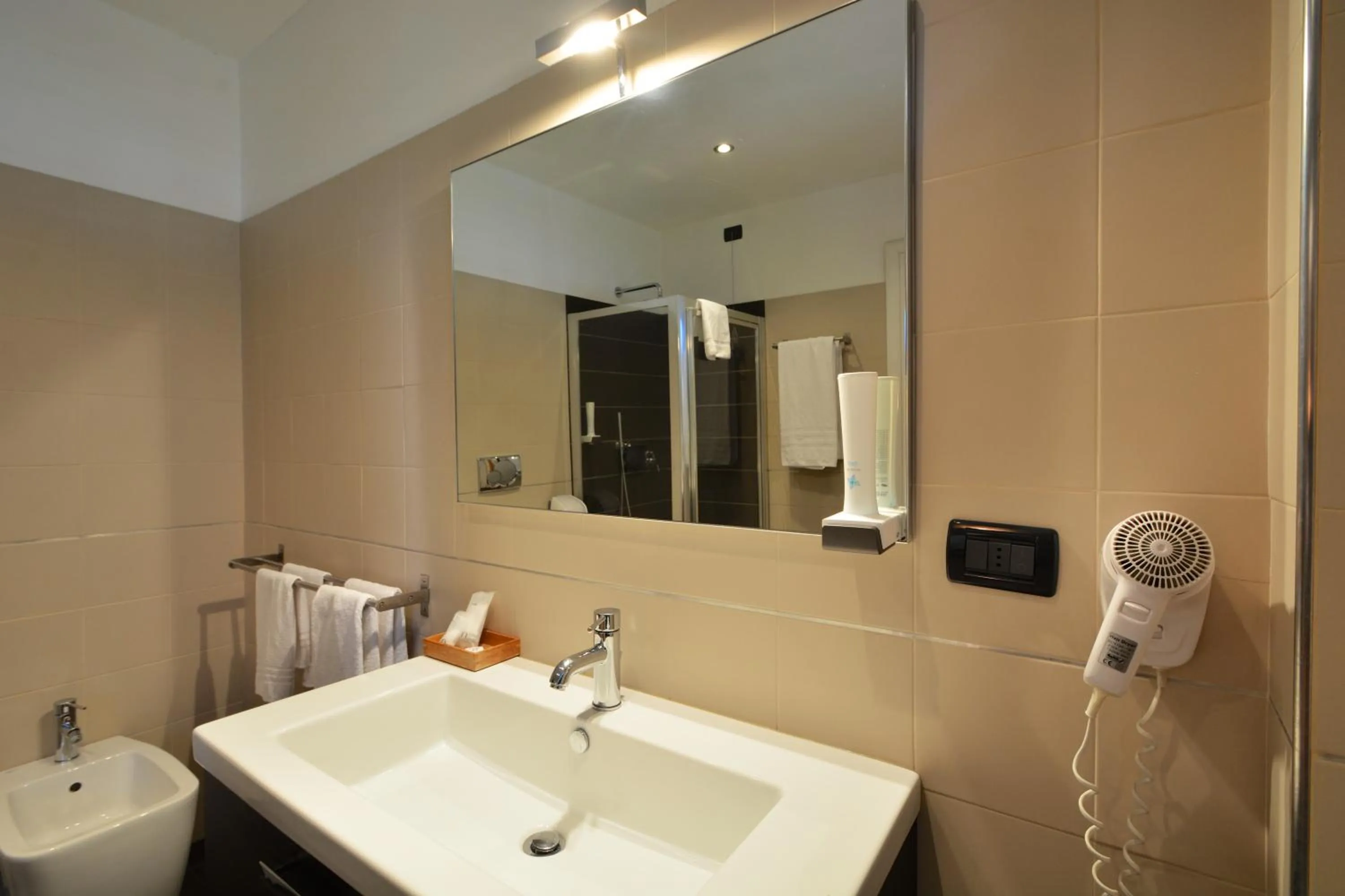 Bathroom in Matteotti25