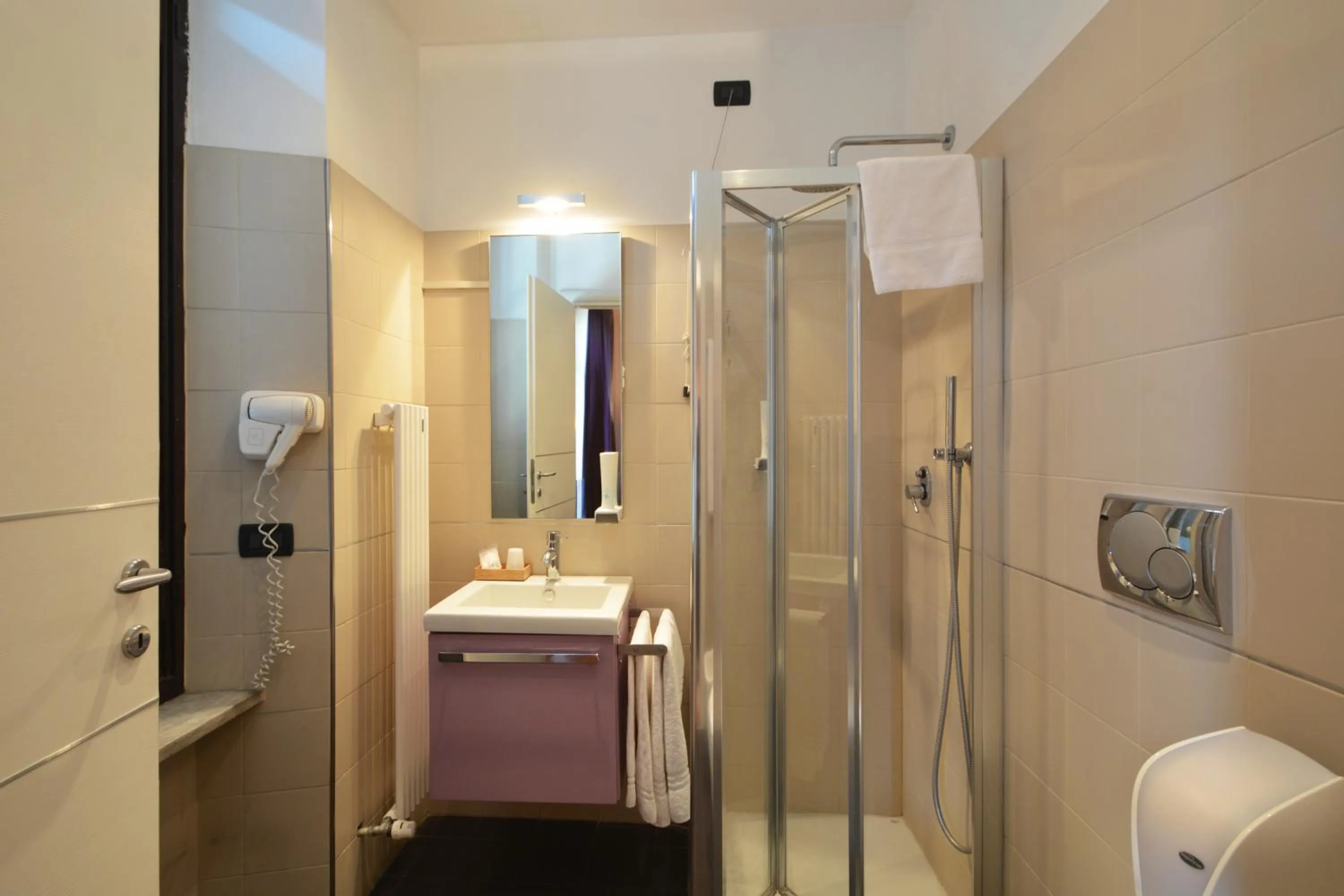 Bathroom in Matteotti25