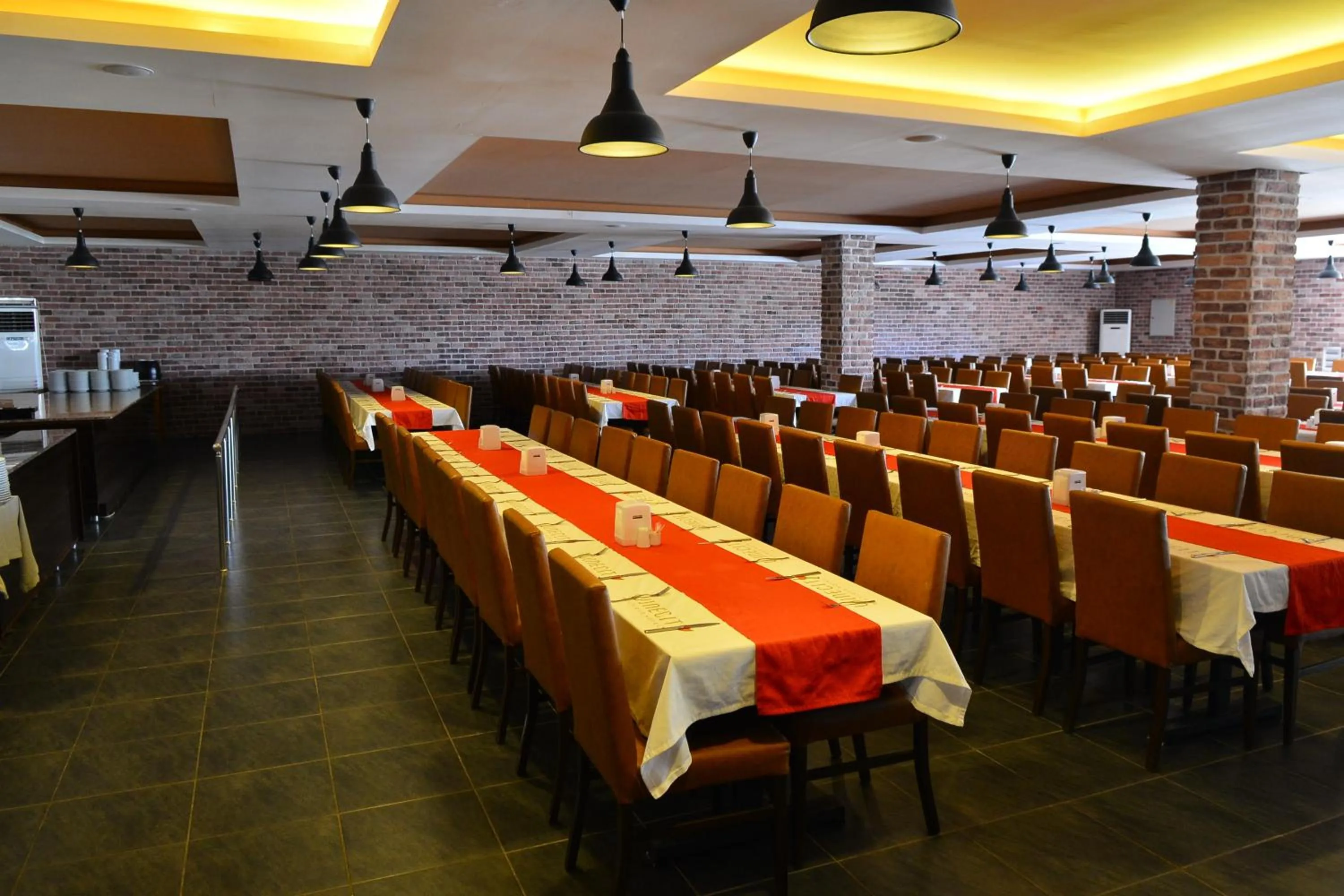 Buffet breakfast, Restaurant/Places to Eat in Winecity Hotel