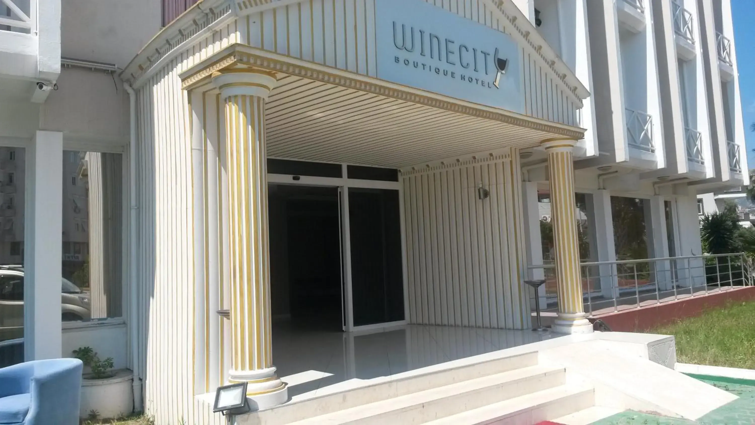 Facade/entrance in Winecity Hotel Facade/entrance in Winecity Hotel