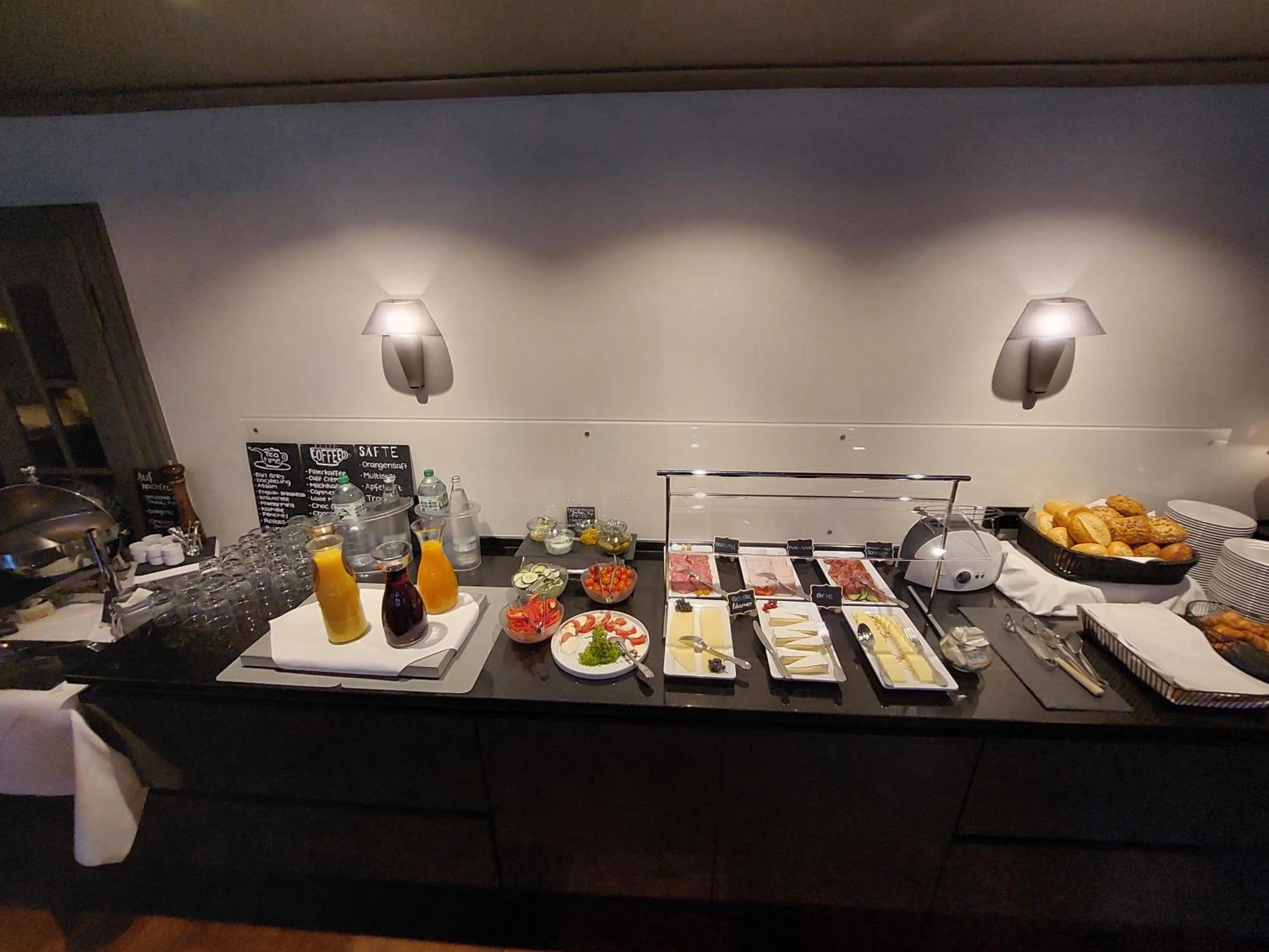 Breakfast in Ratskeller Wiedenbrück