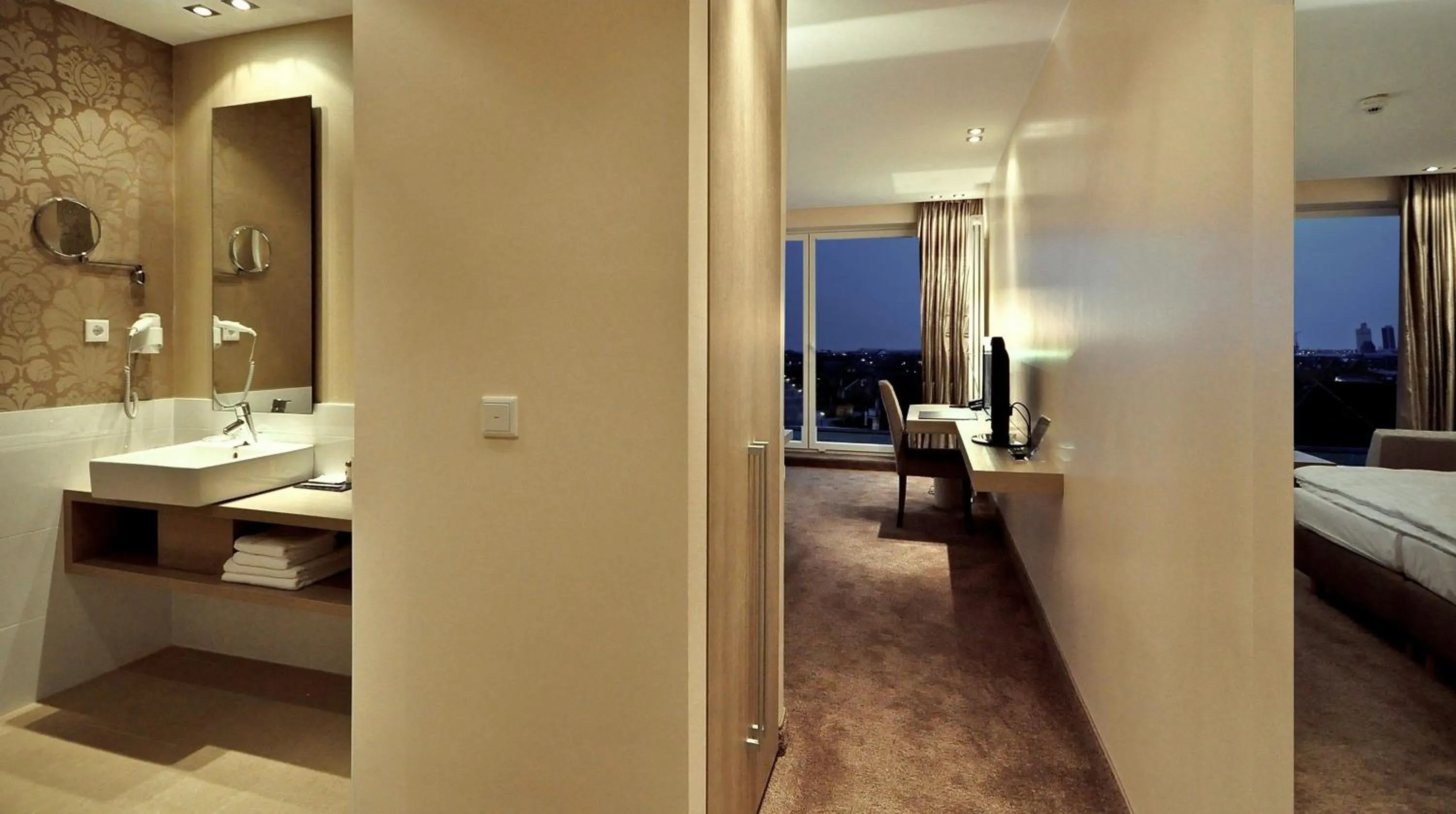 Other, Bed in Thomas Hotel Spa & Lifestyle