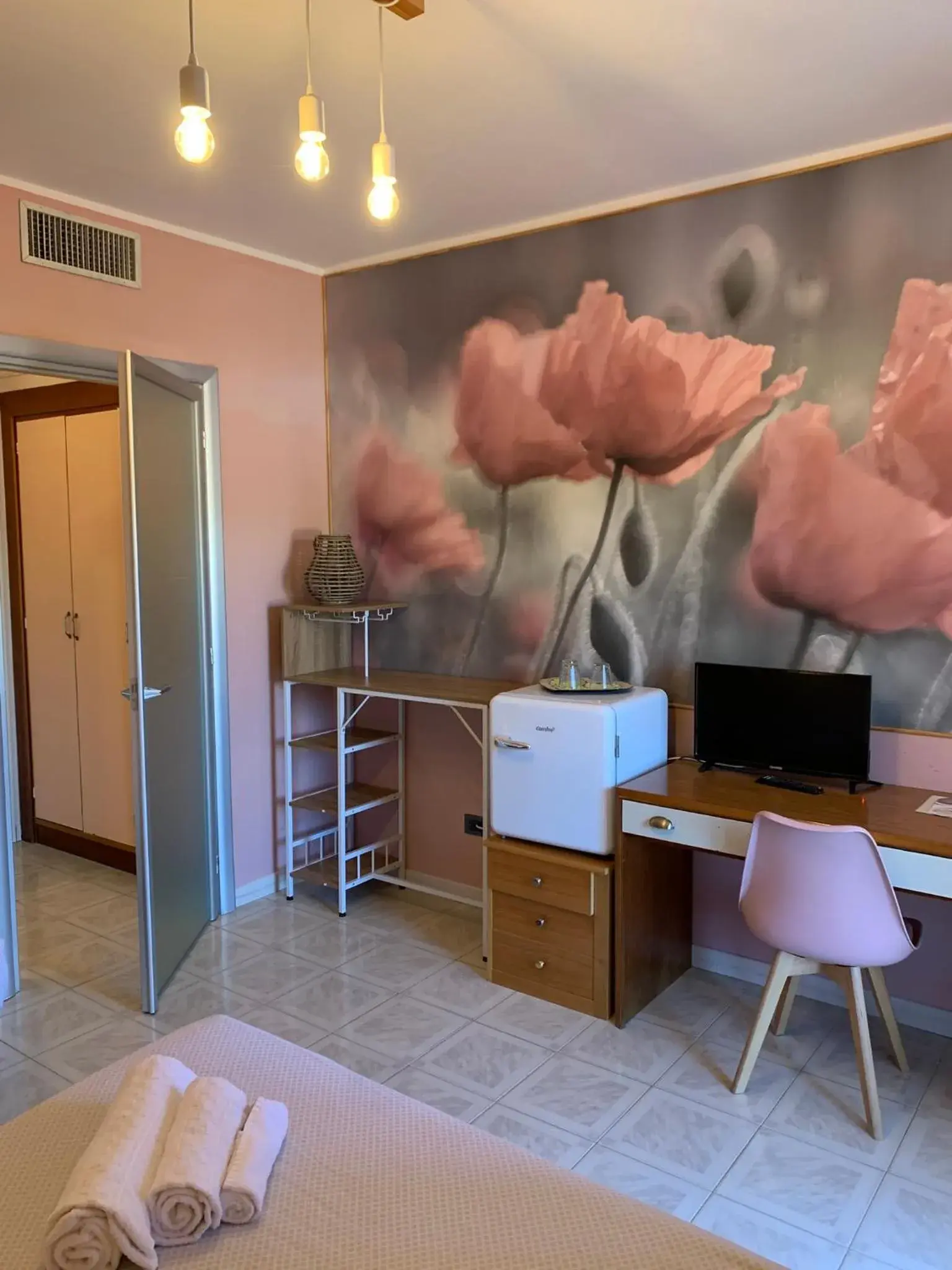 Deluxe Room (2 Adults + 1 Child) in Hotel Riva Etrusca Deluxe Room (2 Adults + 1 Child) in Hotel Riva Etrusca