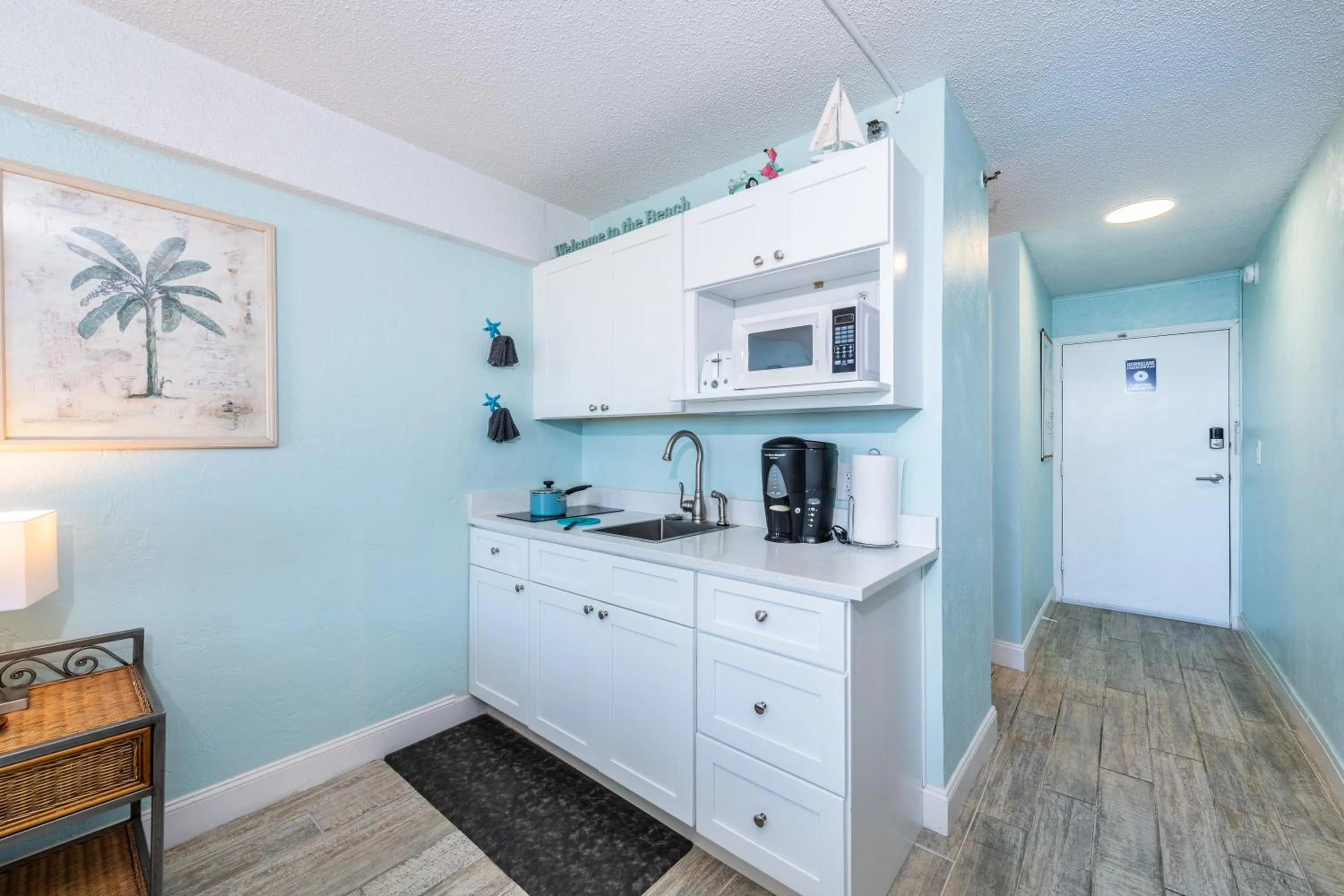 Kitchen or kitchenette in I Need A Vacay Now! Remodeled Studio