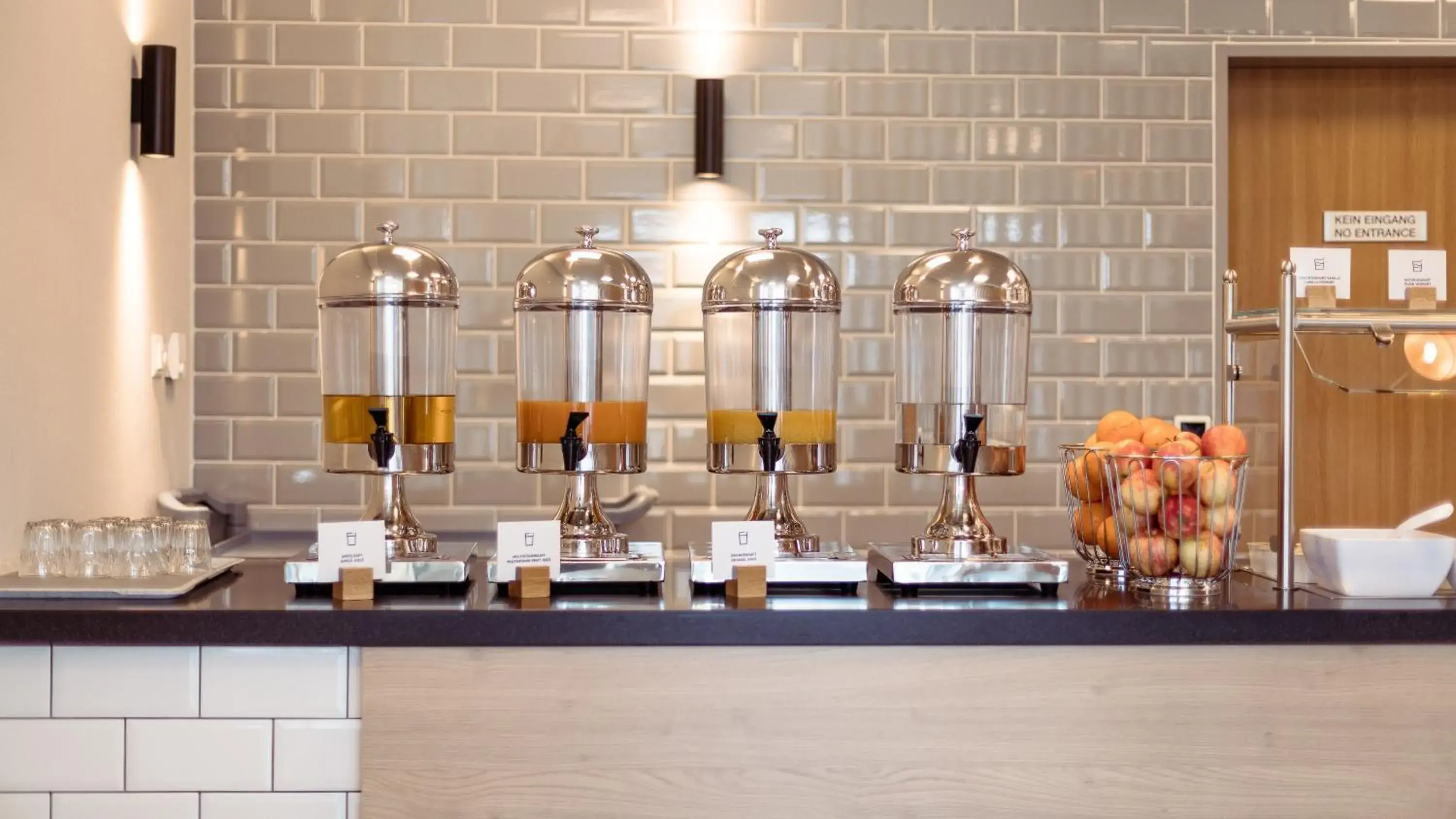 Restaurant/places to eat in Holiday Inn Express Luzern-Neuenkirch by IHG Restaurant/places to eat in Holiday Inn Express Luzern-Neuenkirch by IHG