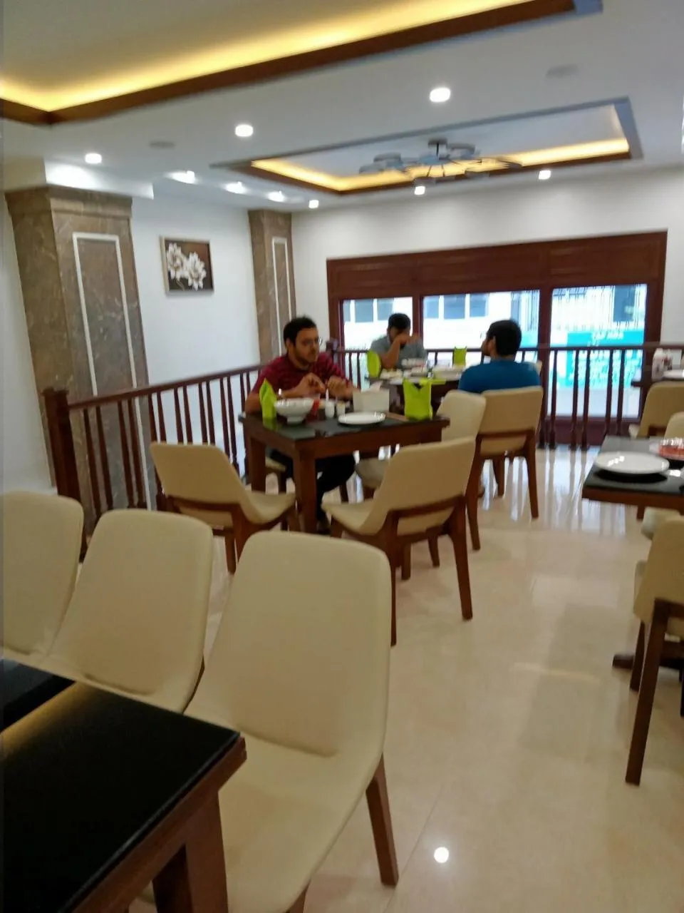 Restaurant/places to eat in Catba View Hotel