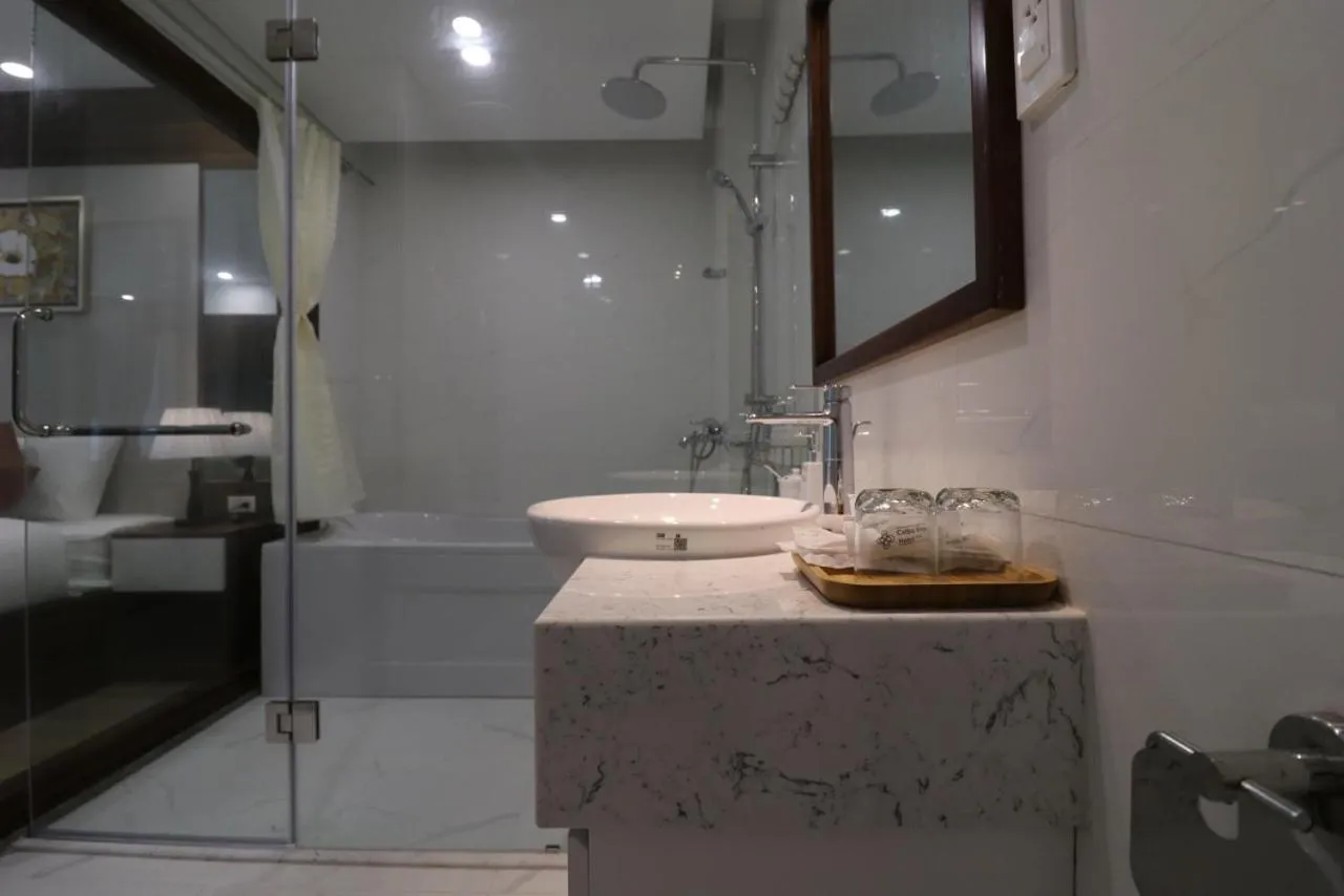 Shower in Catba View Hotel