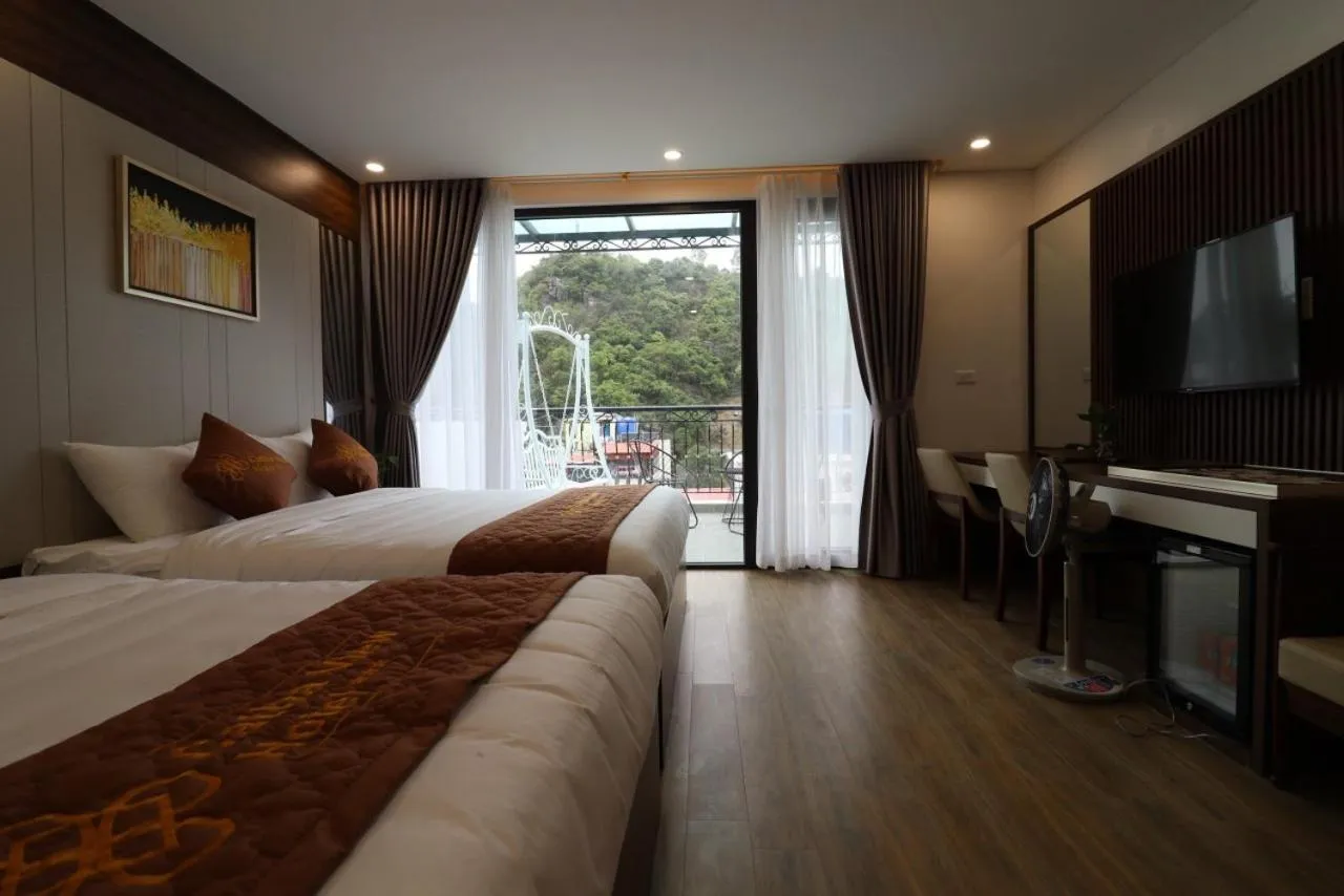 View (from property/room), Bed in Catba View Hotel