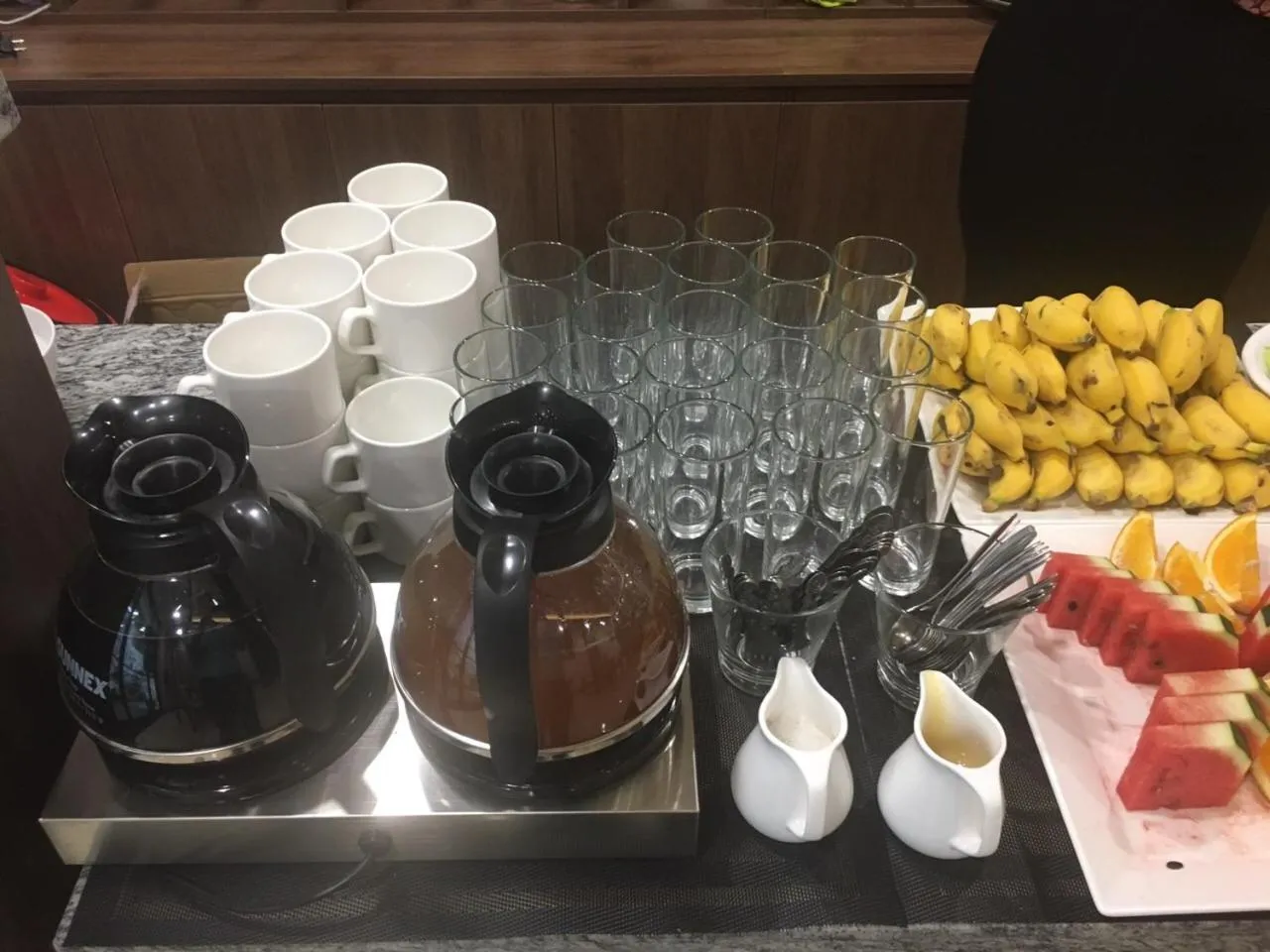 Food and drinks in Catba View Hotel