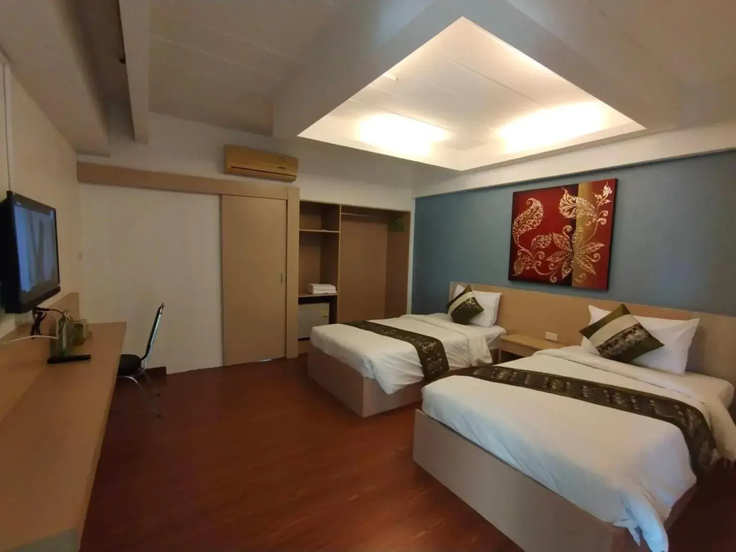 Bed in Aileen Hotel Bed in Aileen Hotel