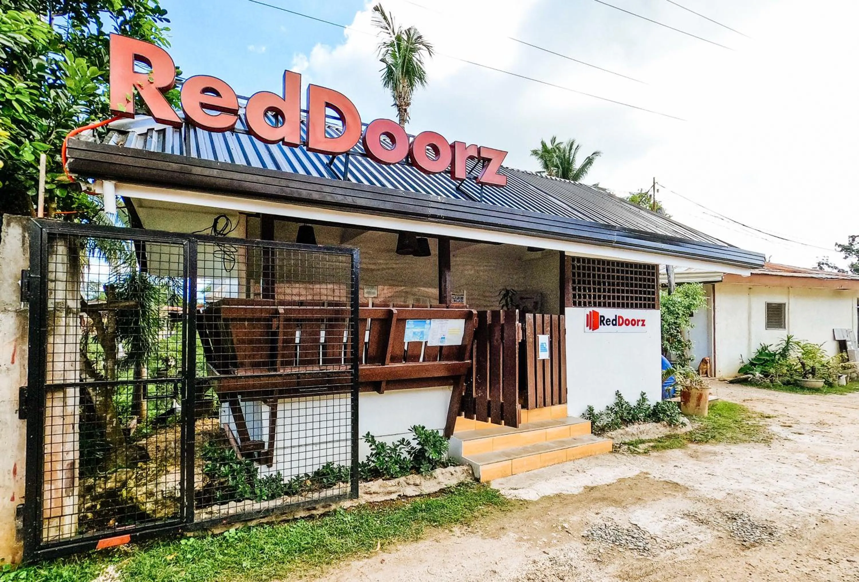 Property building in RedDoorz @ Gaea's Apartment Panglao