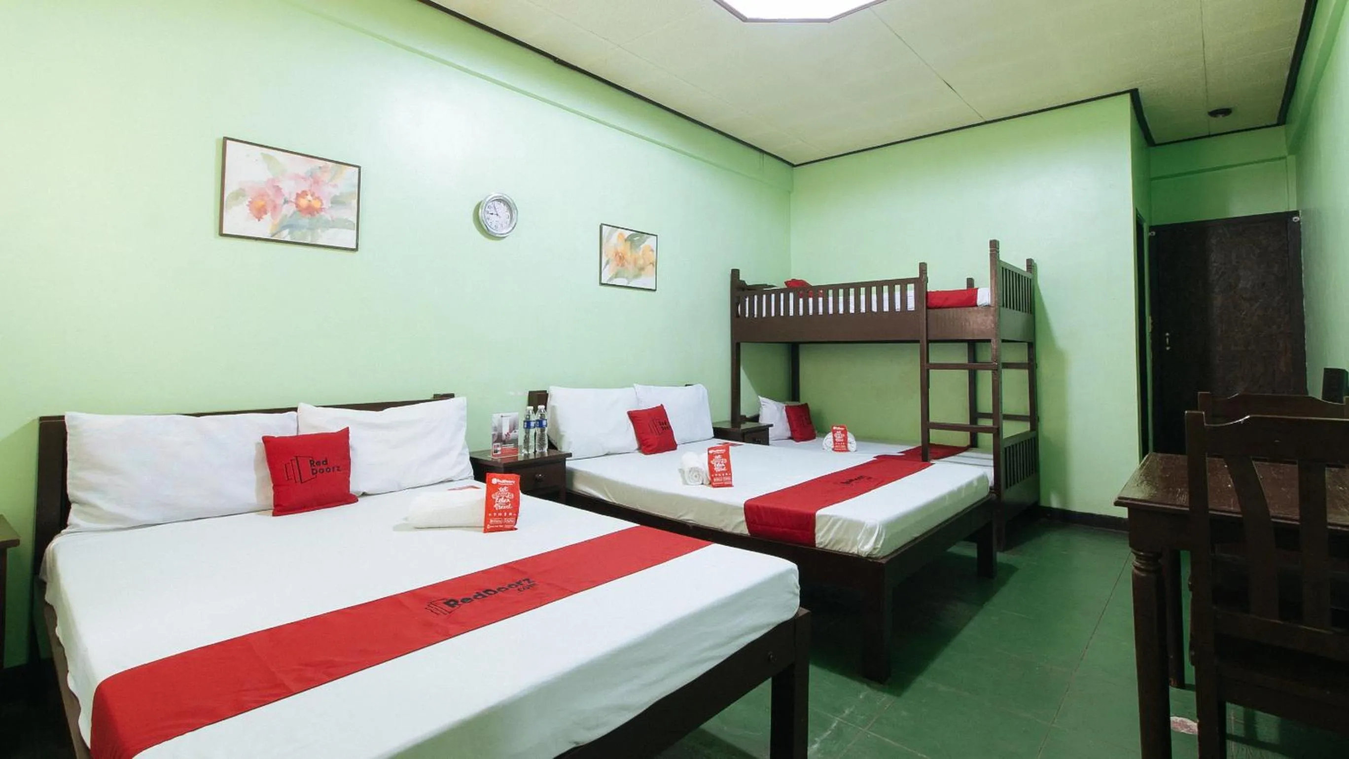 Bed in RedDoorz @ Gaea's Apartment Panglao