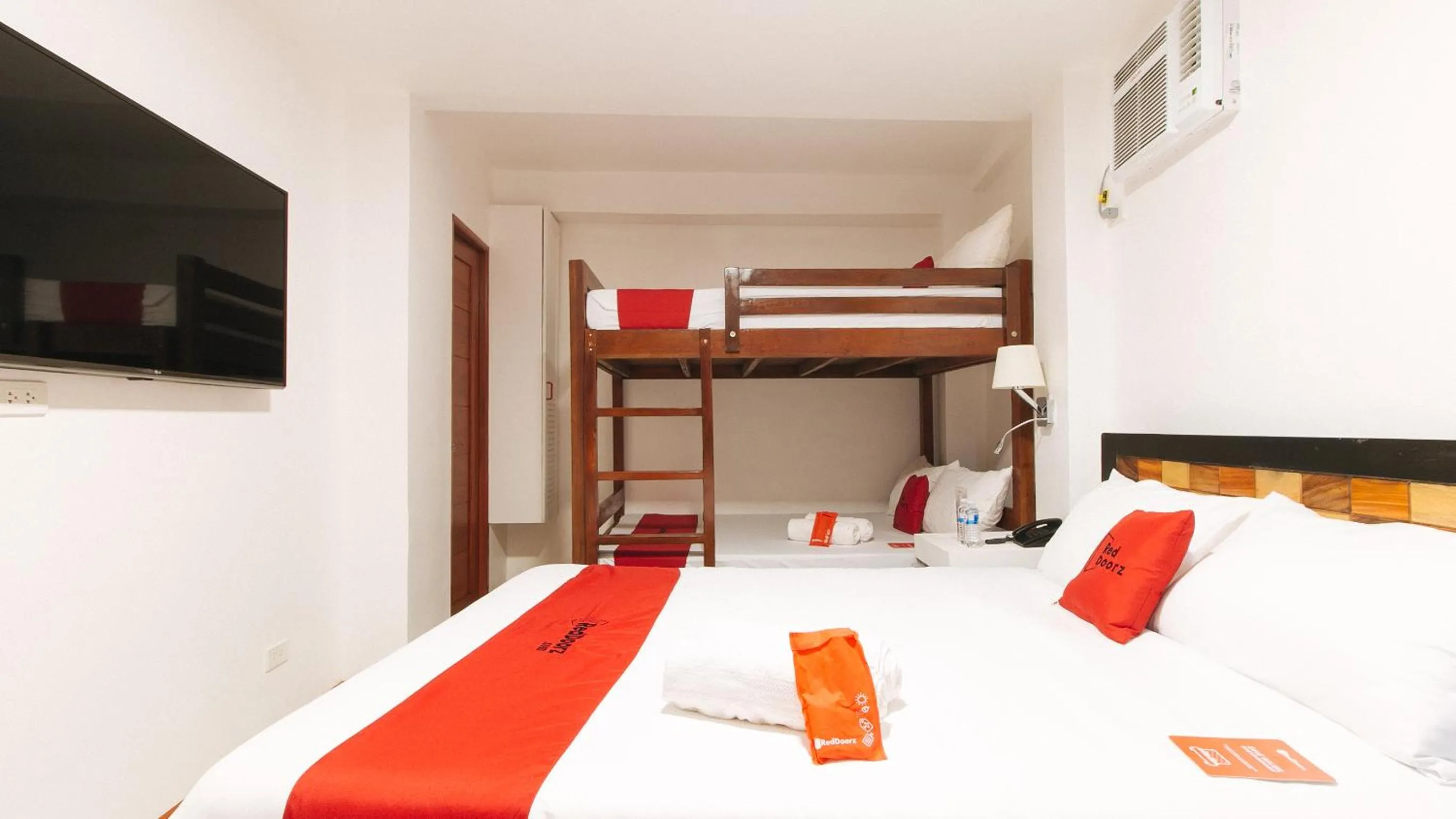 Bed in RedDoorz @ Gaea's Apartment Panglao