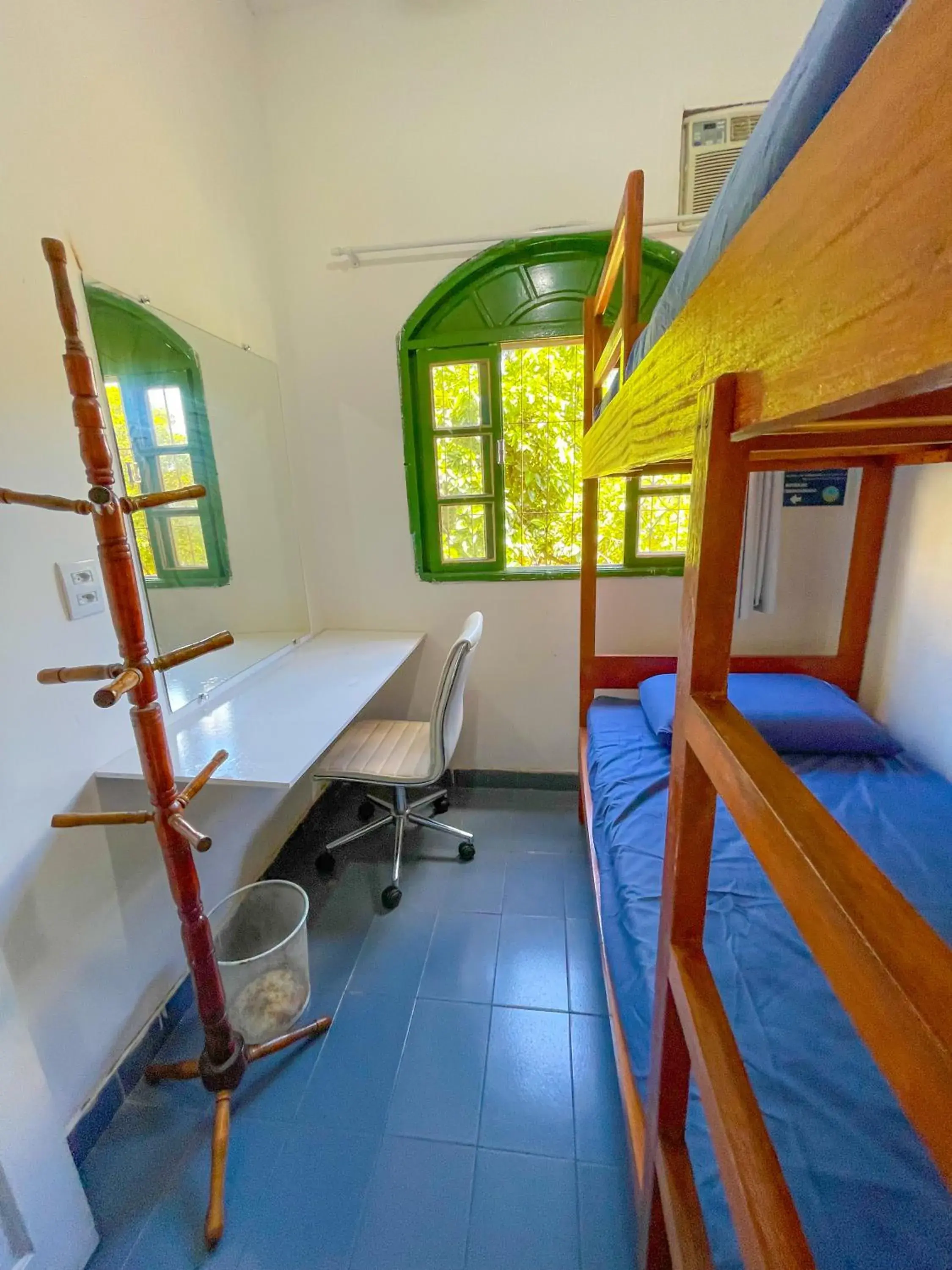 Single Room in Onça da Praia Hostel Single Room in Onça da Praia Hostel