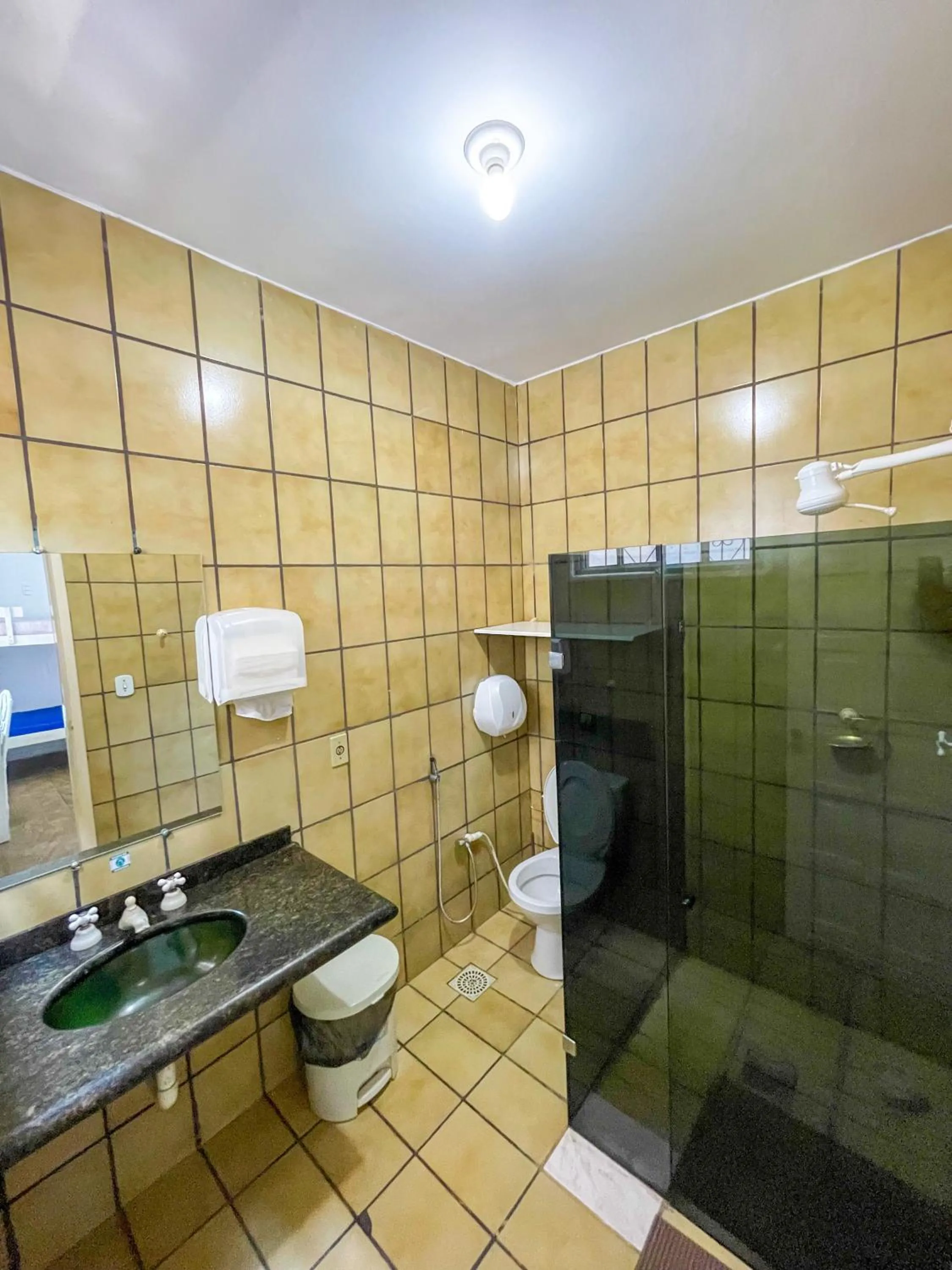 Shower in Onça da Praia Hostel