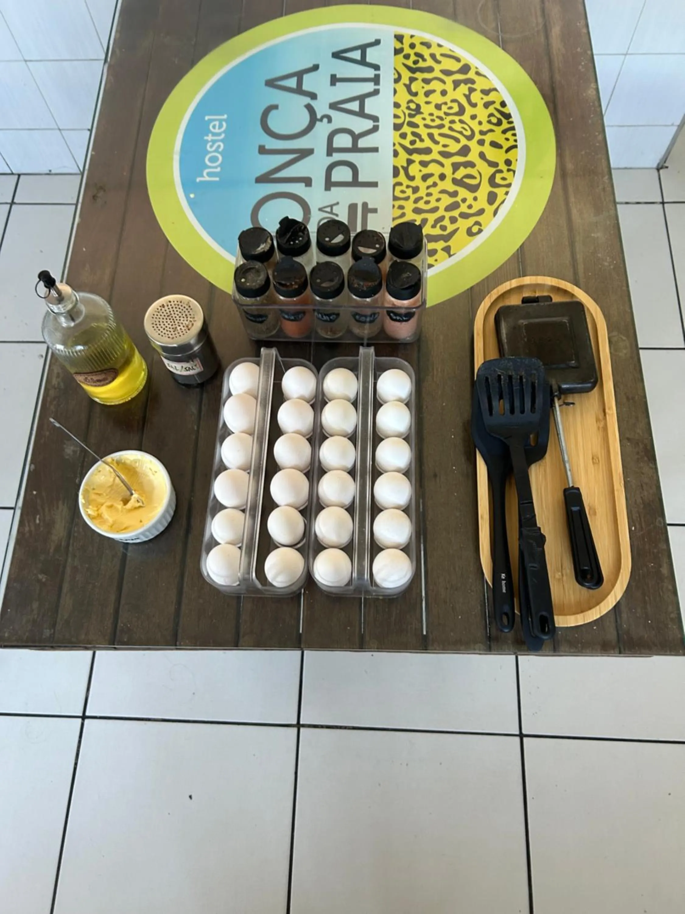 Kitchen or kitchenette in Onça da Praia Hostel