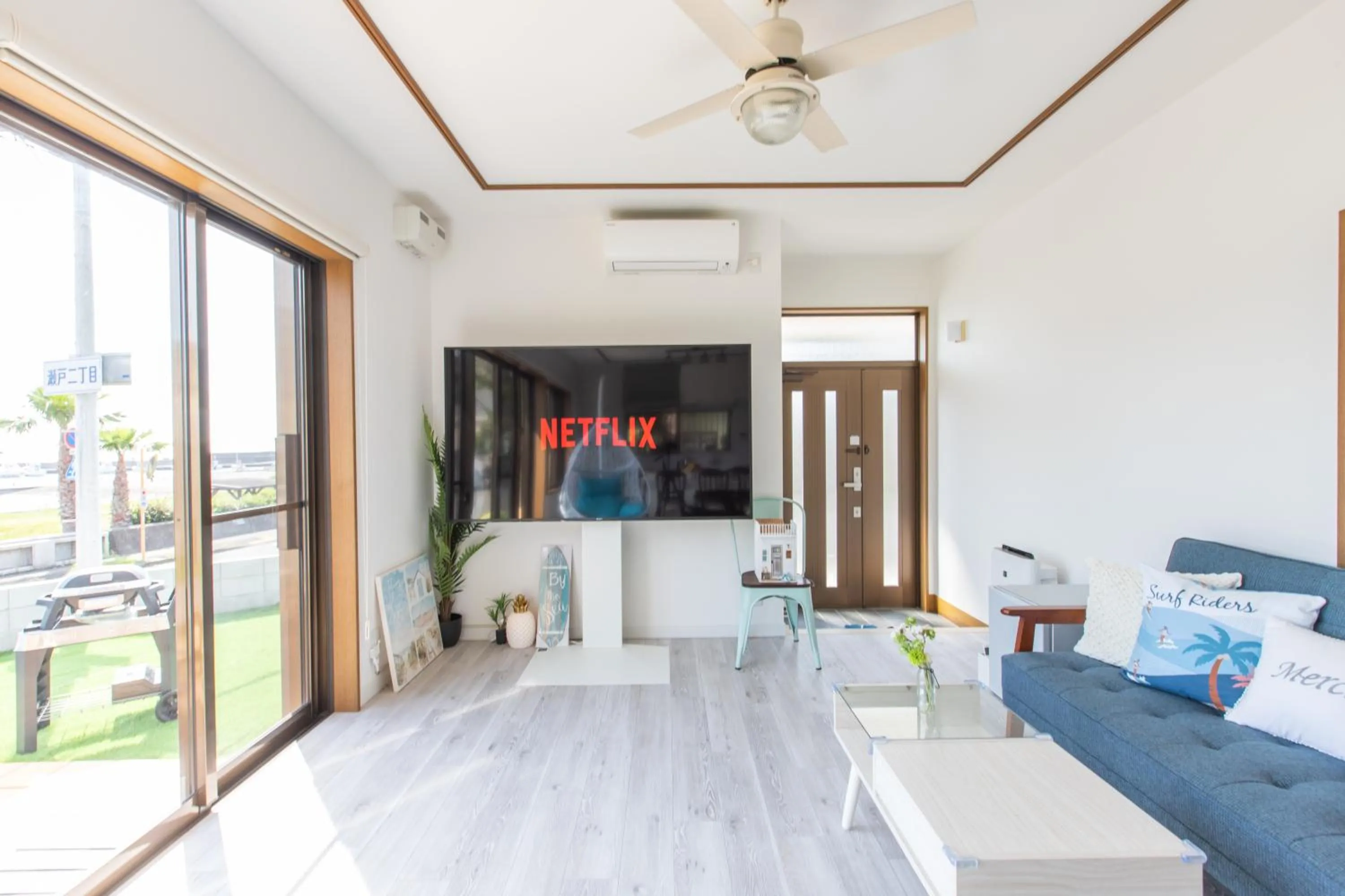 TV and multimedia, Bed in West Coast Villa Shirahama