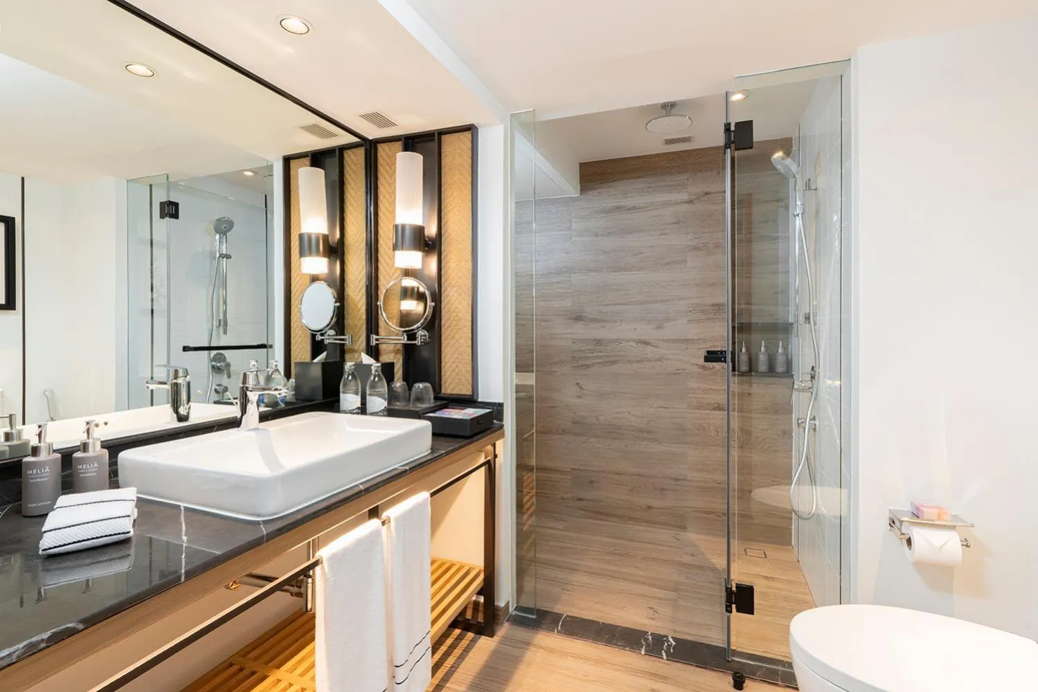 Toilet in Melia Chiang Mai