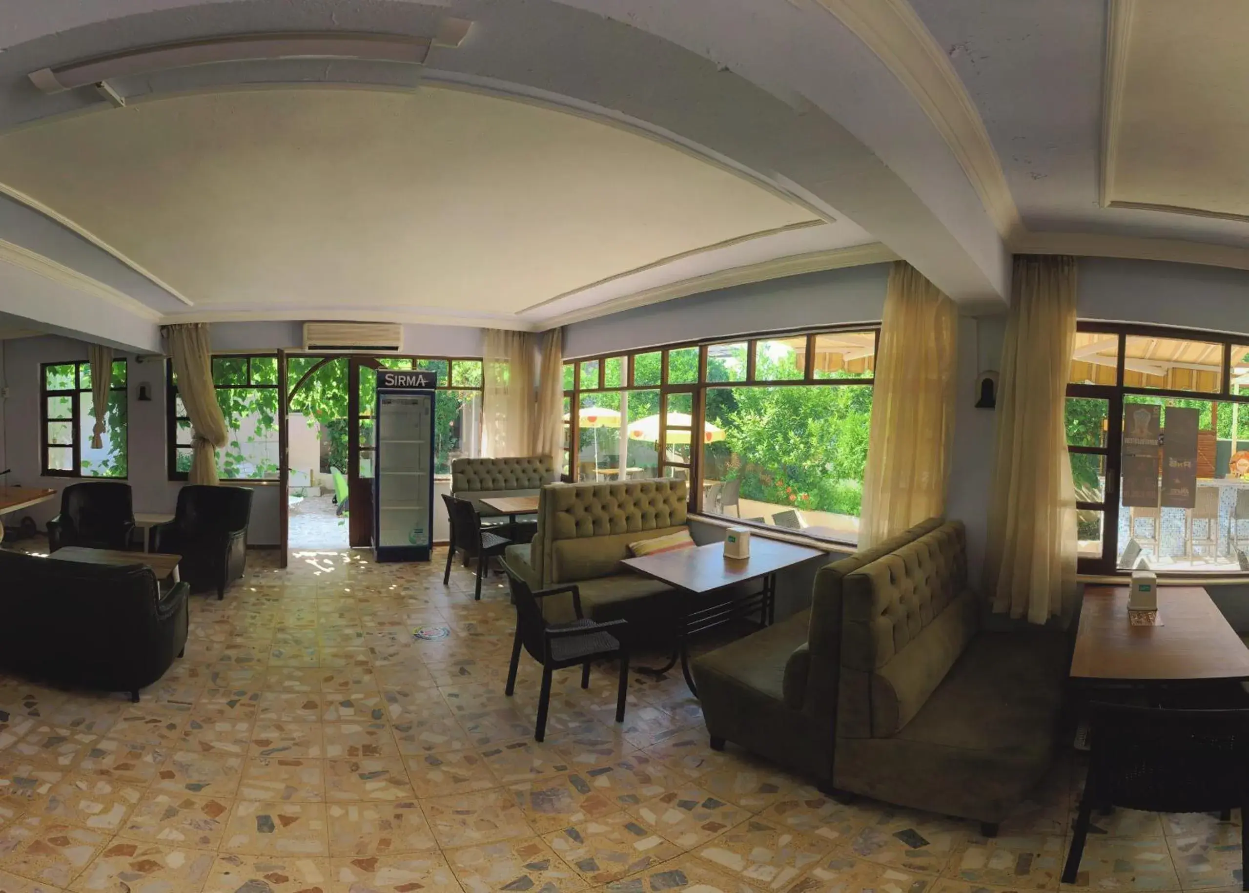 Restaurant/places to eat in BELCAN Hotel Restaurant/places to eat in BELCAN Hotel