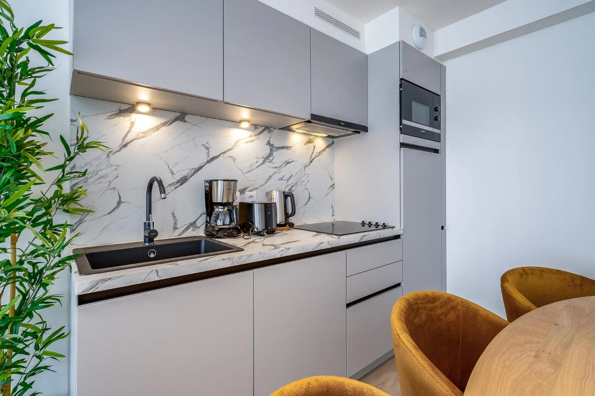 Kitchen or kitchenette in Evancy Trésors d'Opale