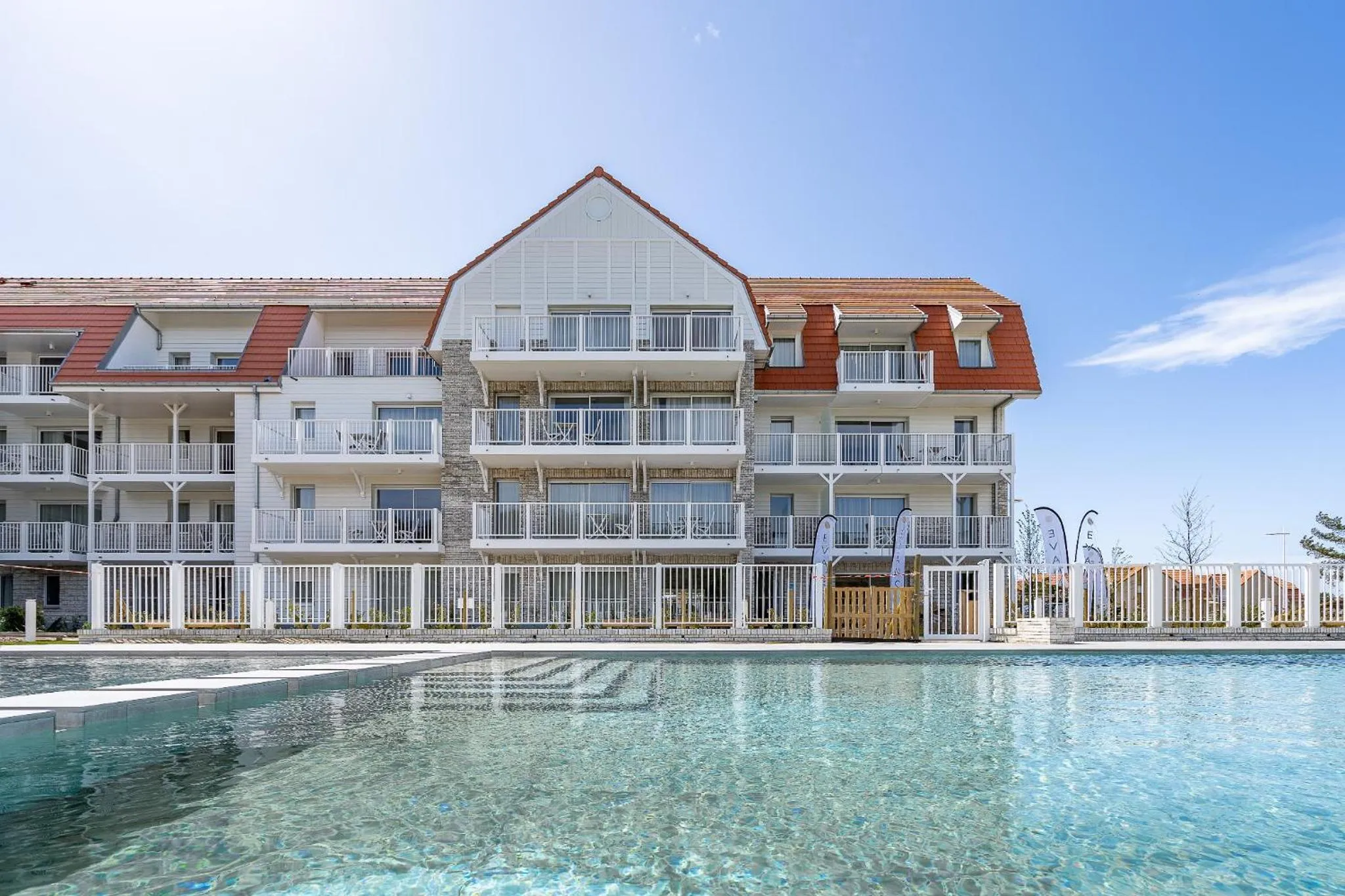 Property building in Evancy Trésors d'Opale