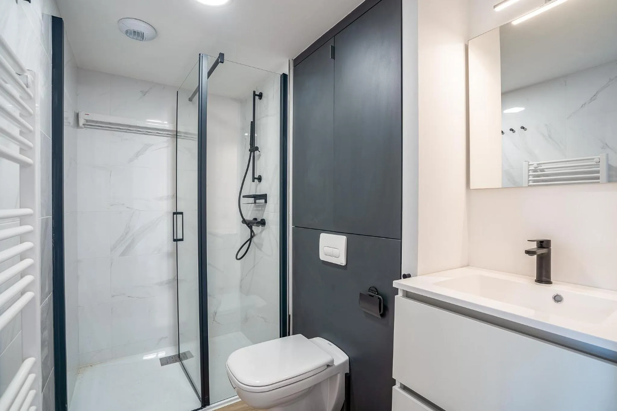 Bathroom in Evancy Trésors d'Opale