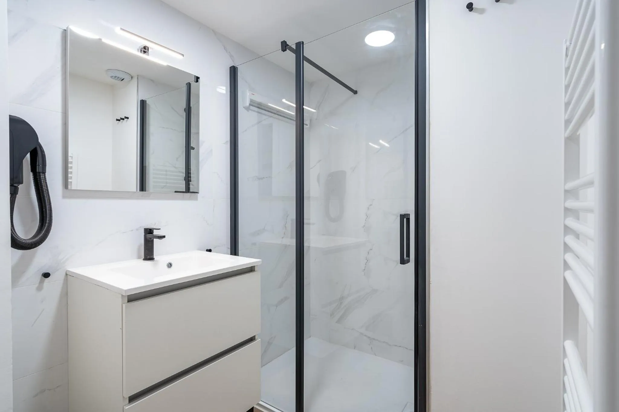 Bathroom in Evancy Trésors d'Opale