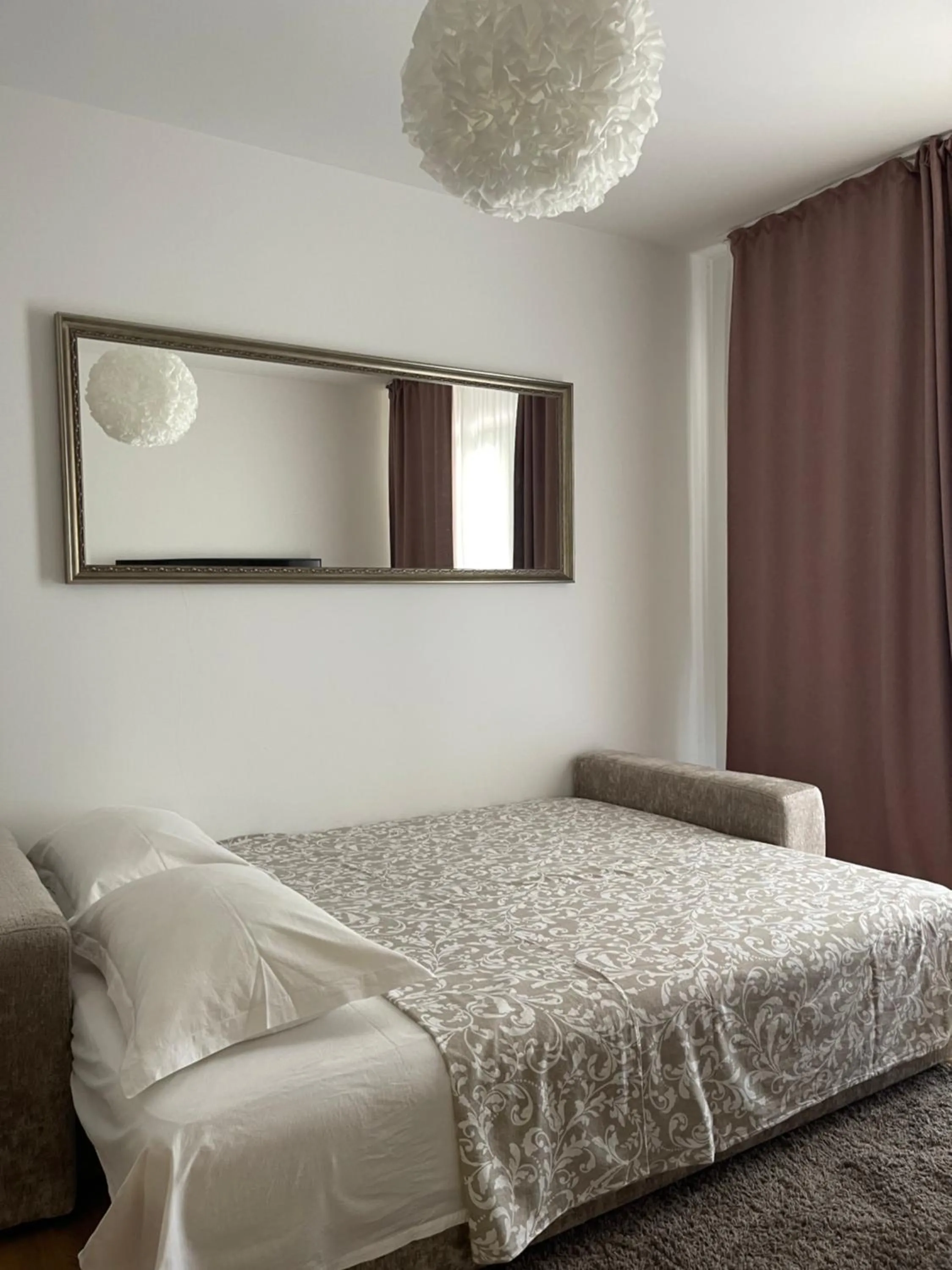 Bed in Apartment Leon