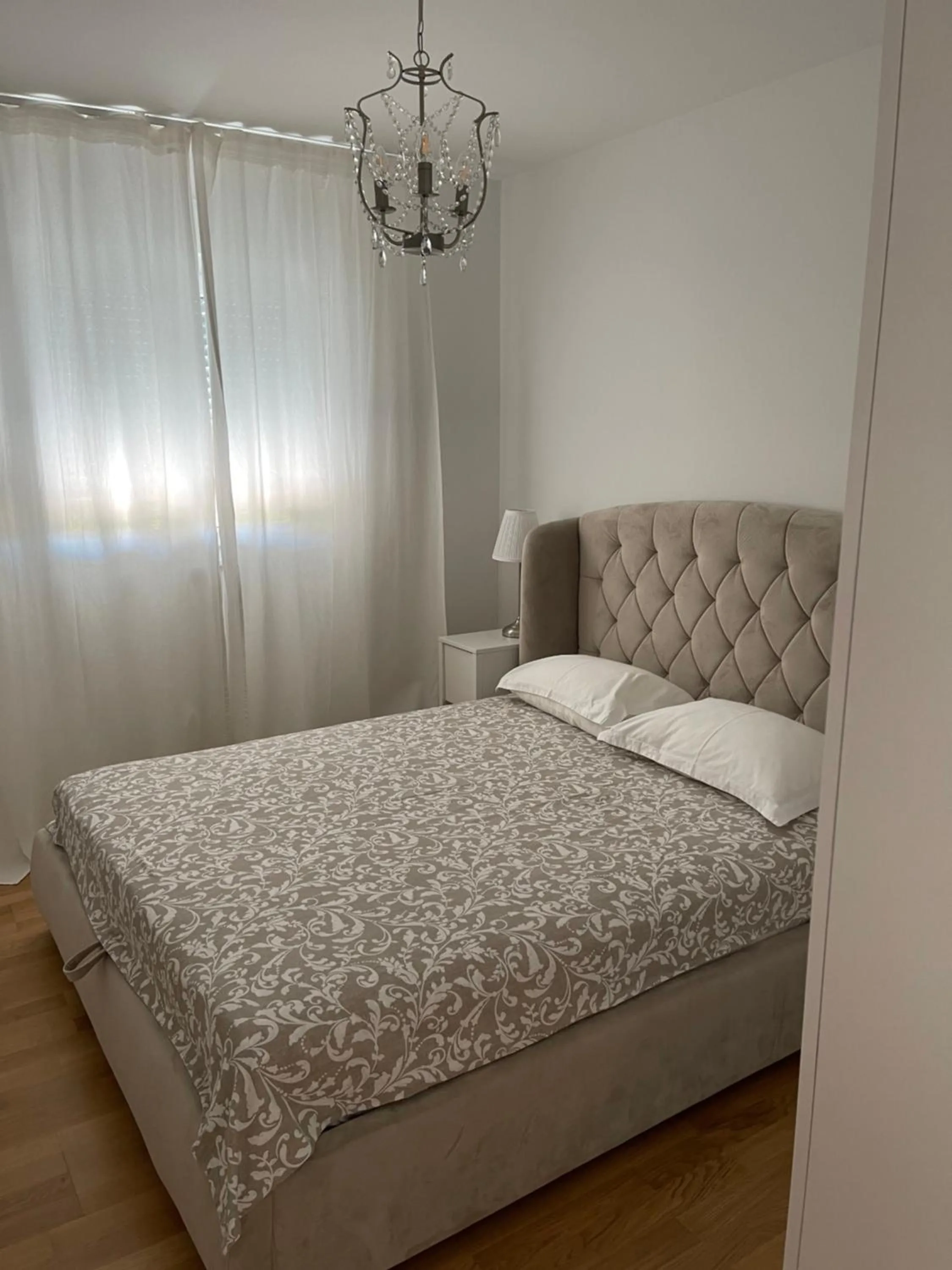 Bed in Apartment Leon