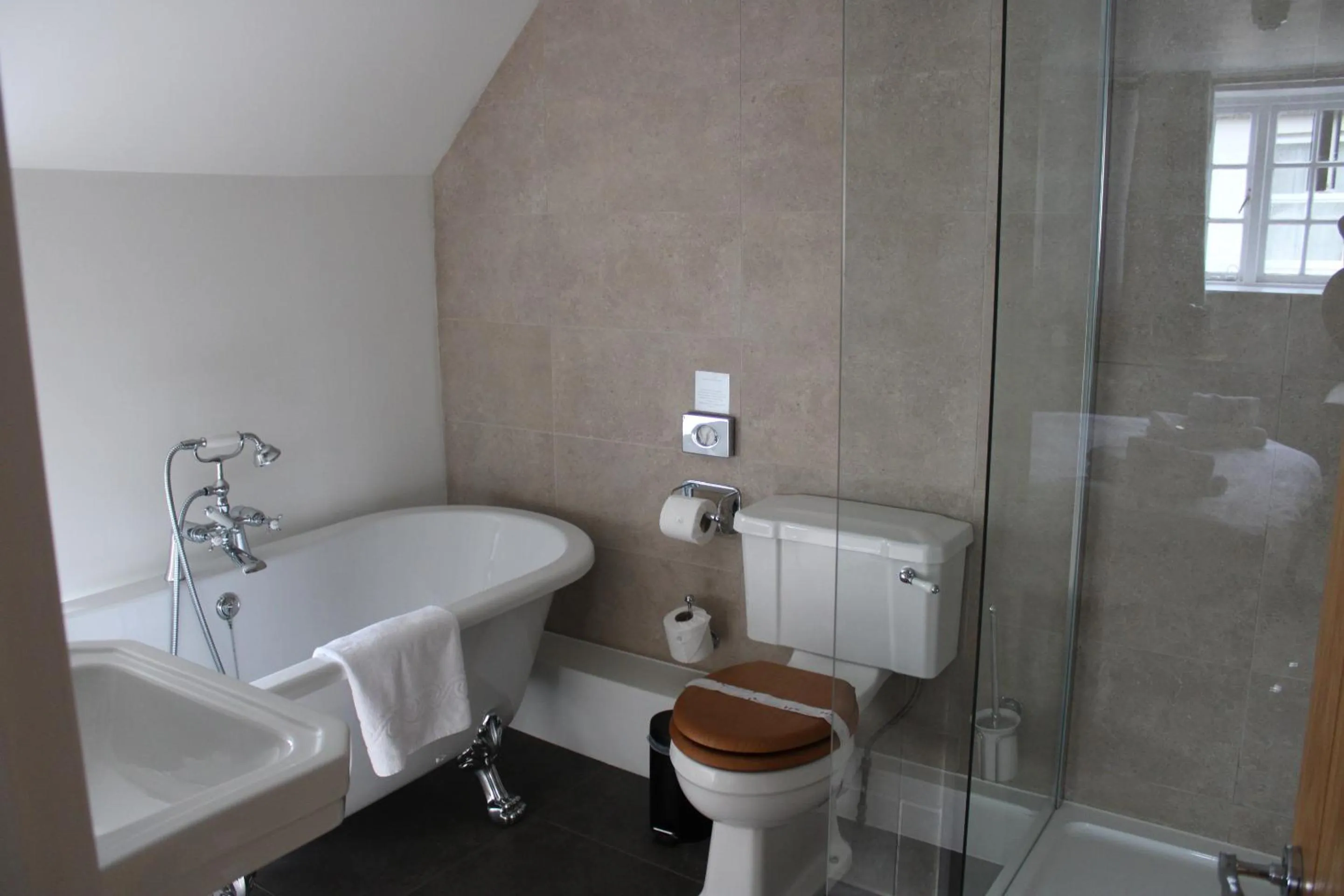 Bathroom in The White Lion