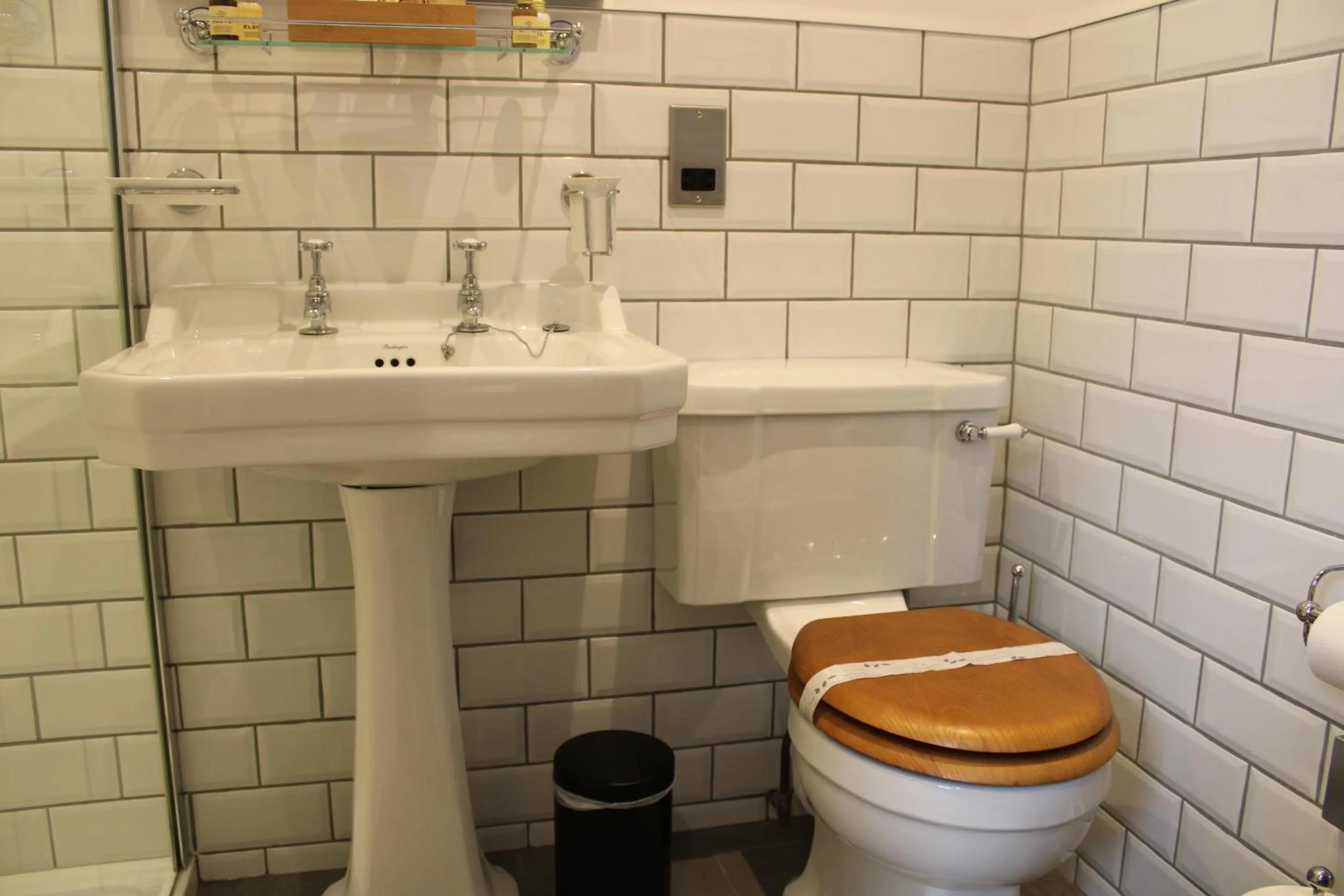 Bathroom in The White Lion