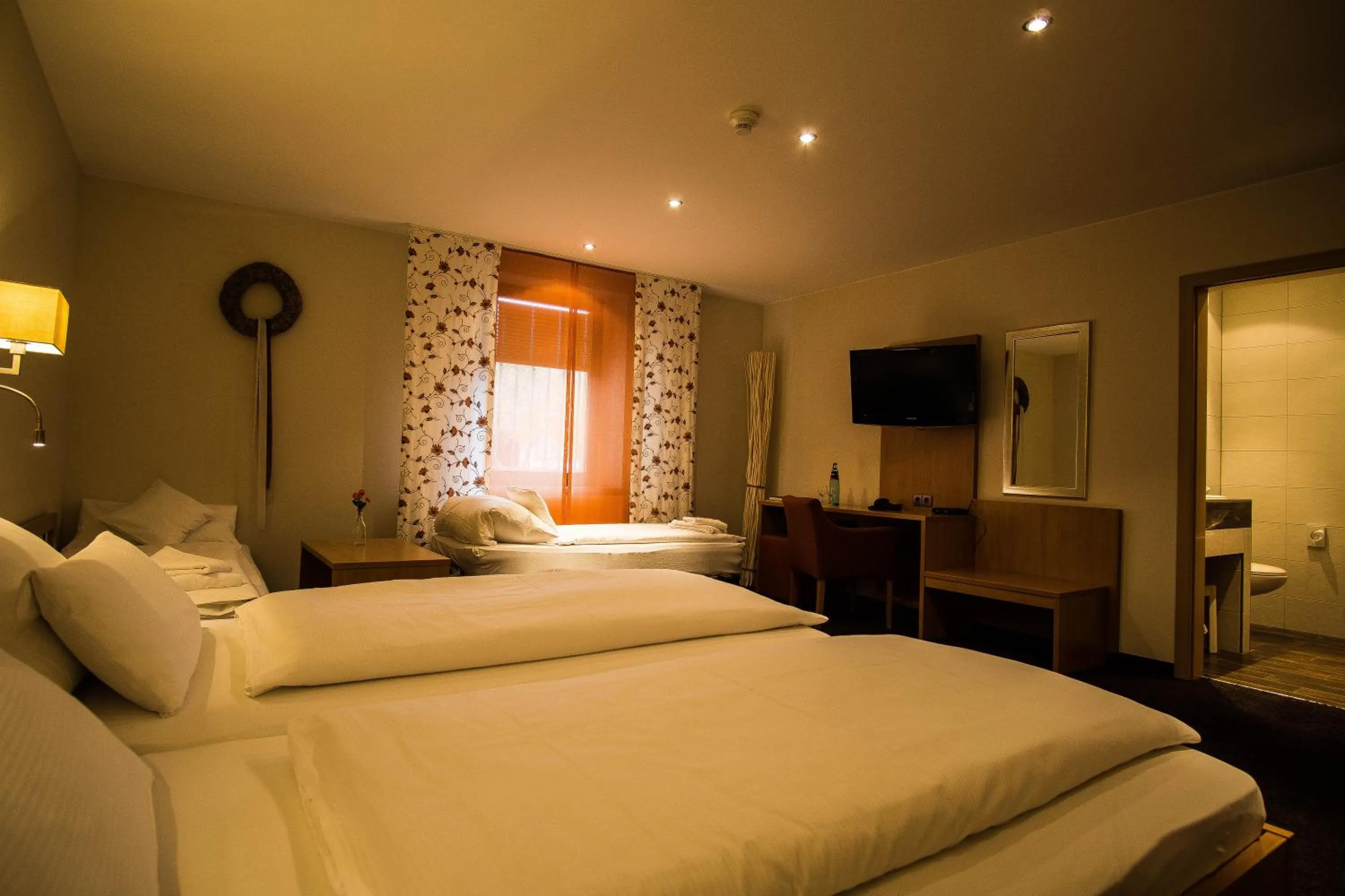 Photo of the whole room, Bed in Landgasthof zum Lamm