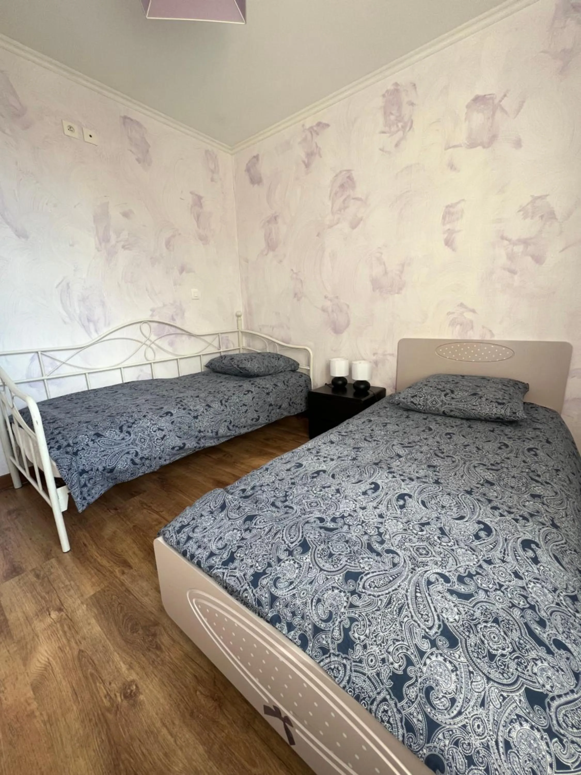 Bed in Les Mouettes Blessées