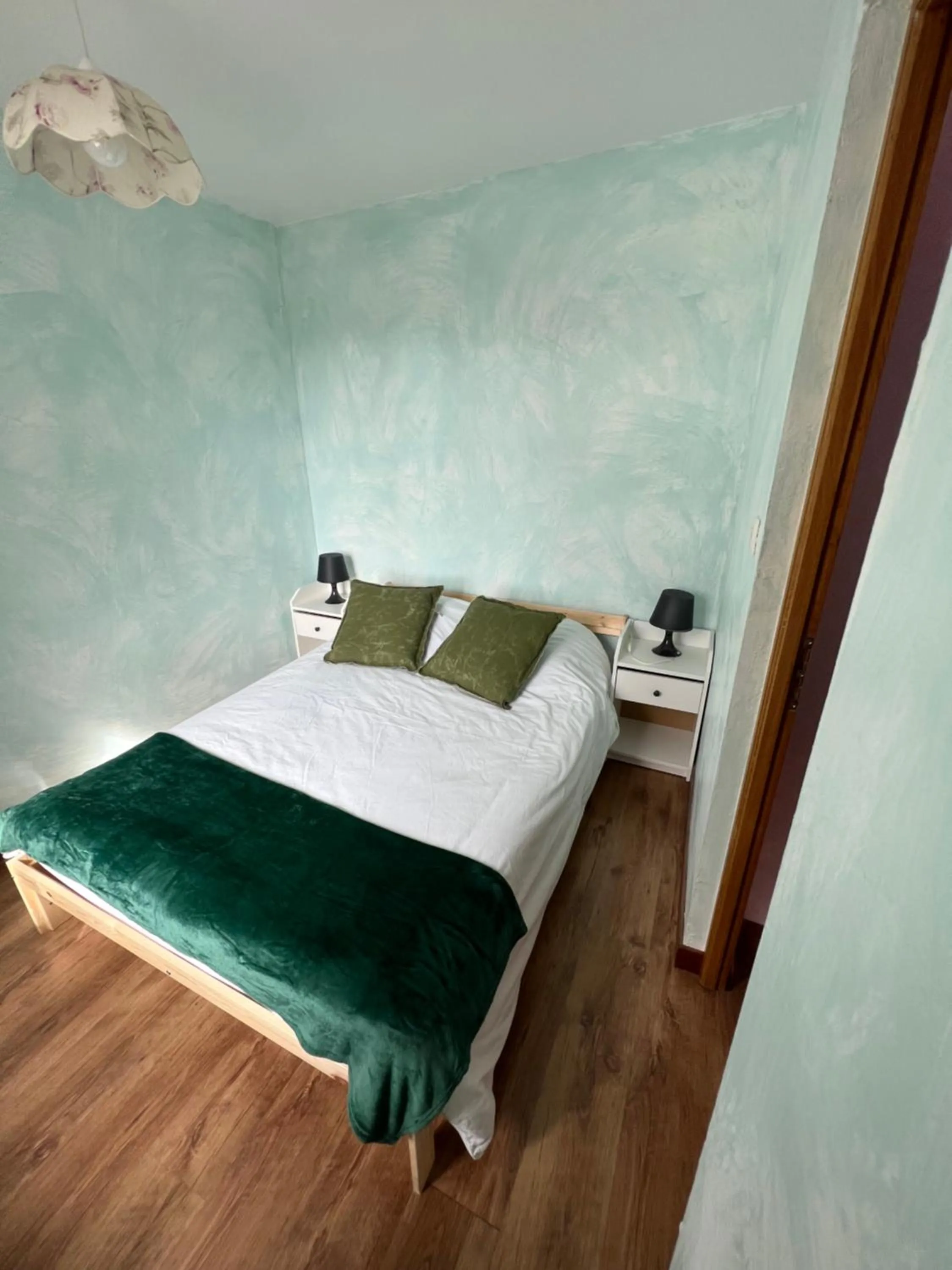 Bed in Les Mouettes Blessées