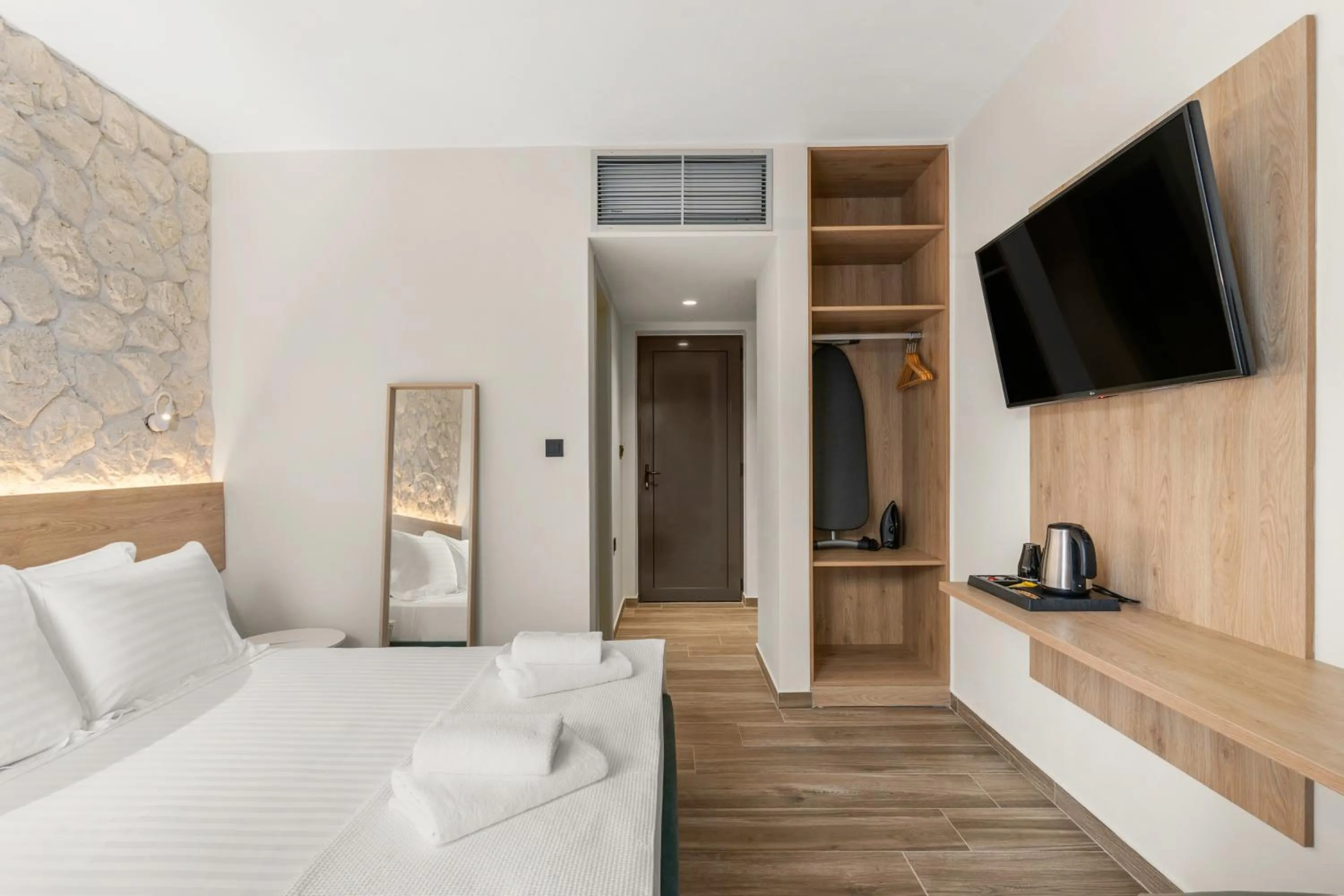 Guests, Bed in Sigma Luxury Rooms