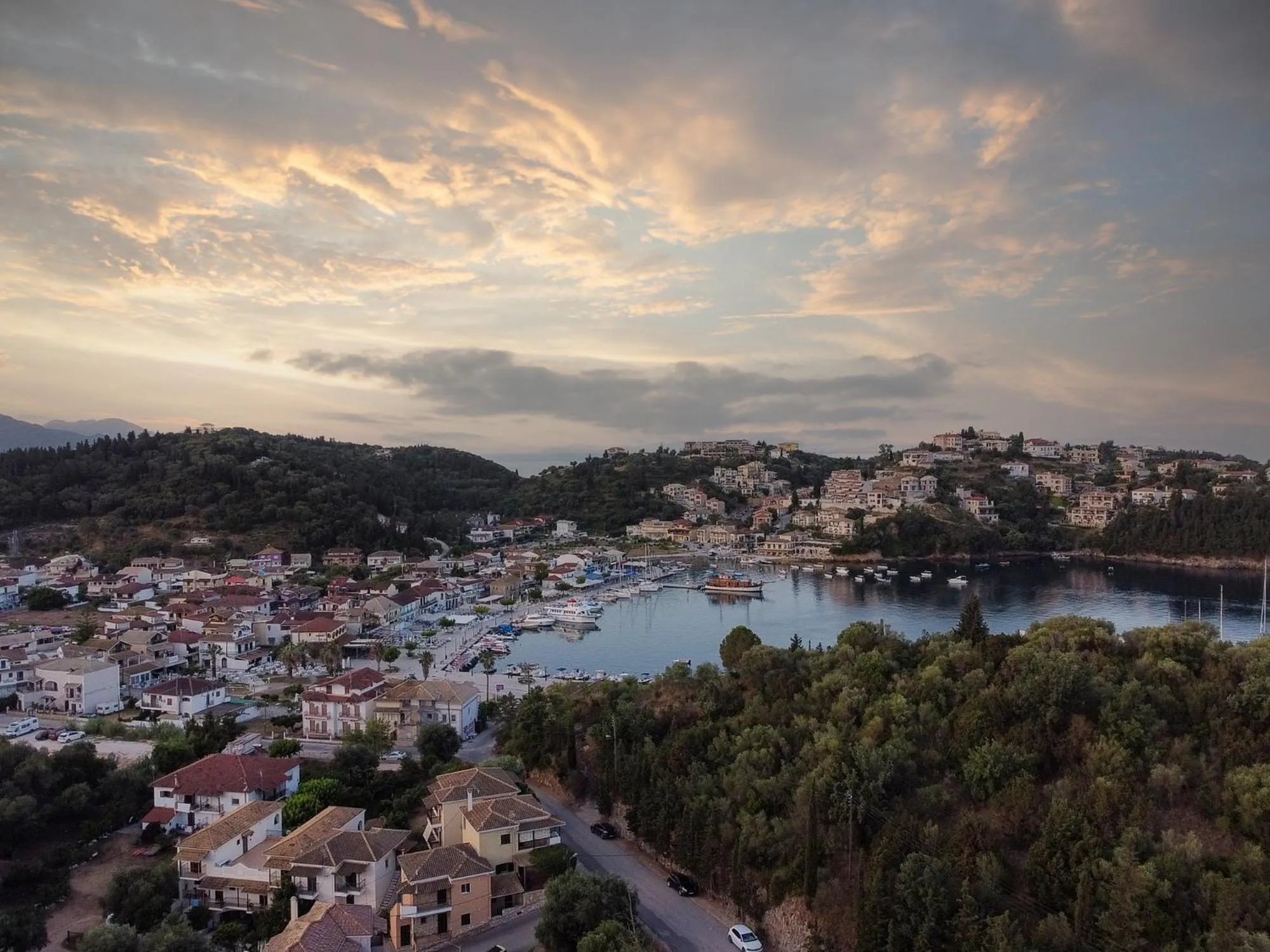 Neighbourhood in Sigma Luxury Rooms