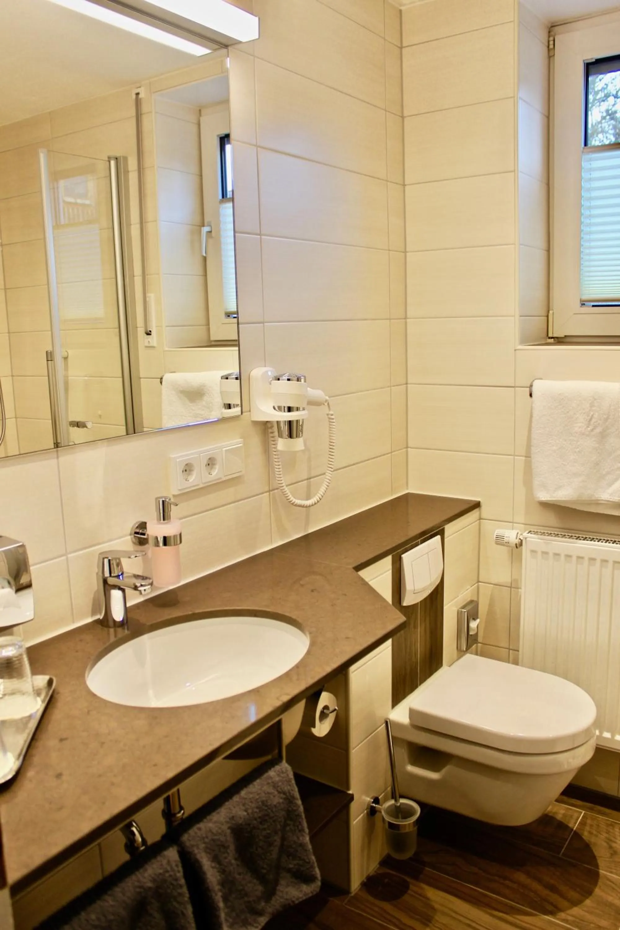 Bathroom in Zum Schwarzen Bären