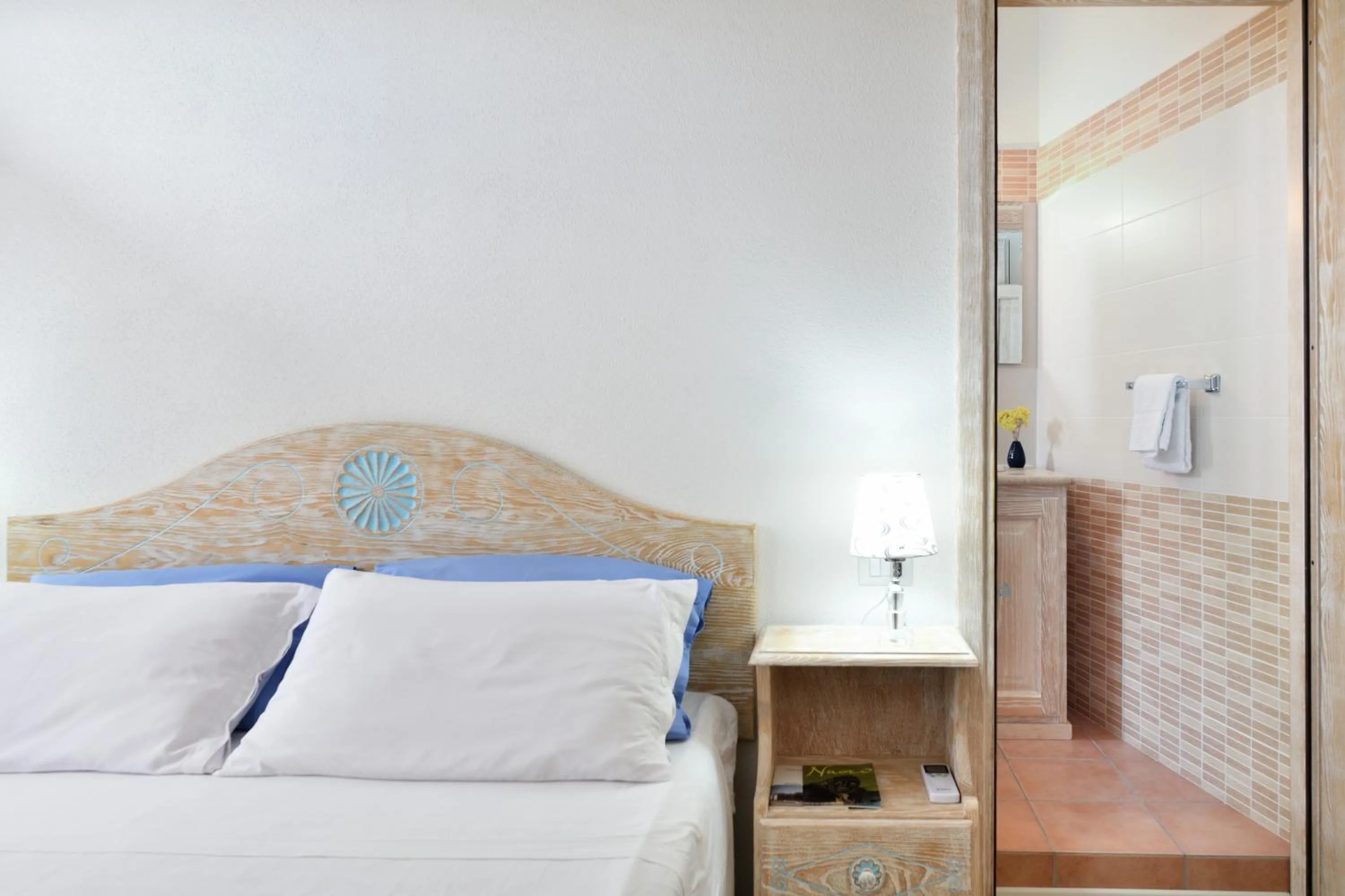 Living room, Bed in Appartamento Sa Pintadera