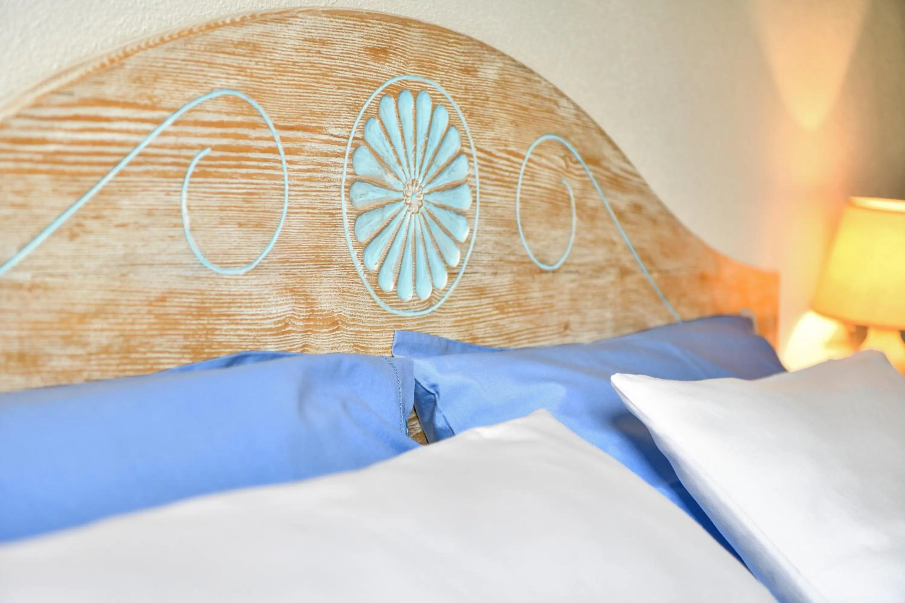 Living room, Bed in Appartamento Sa Pintadera